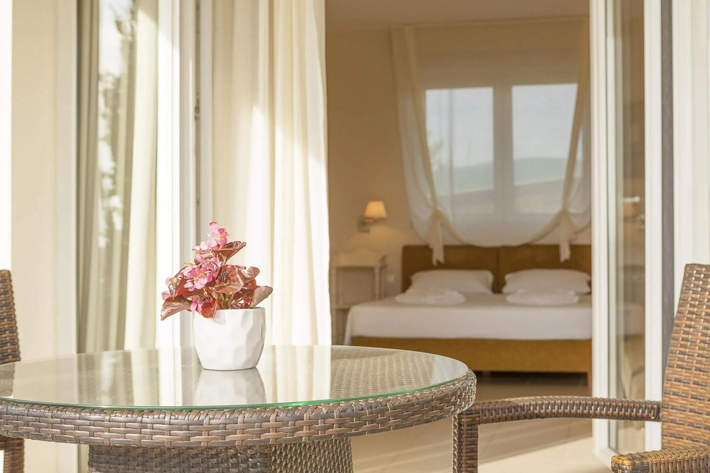 Balcony/Terrace, Bed in Sunny Hill