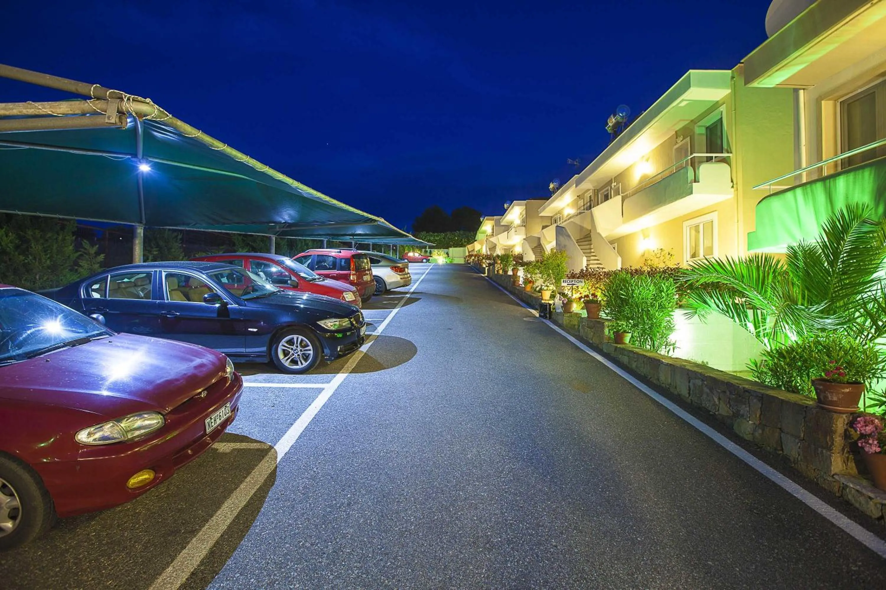 Area and facilities in Sunny Hill