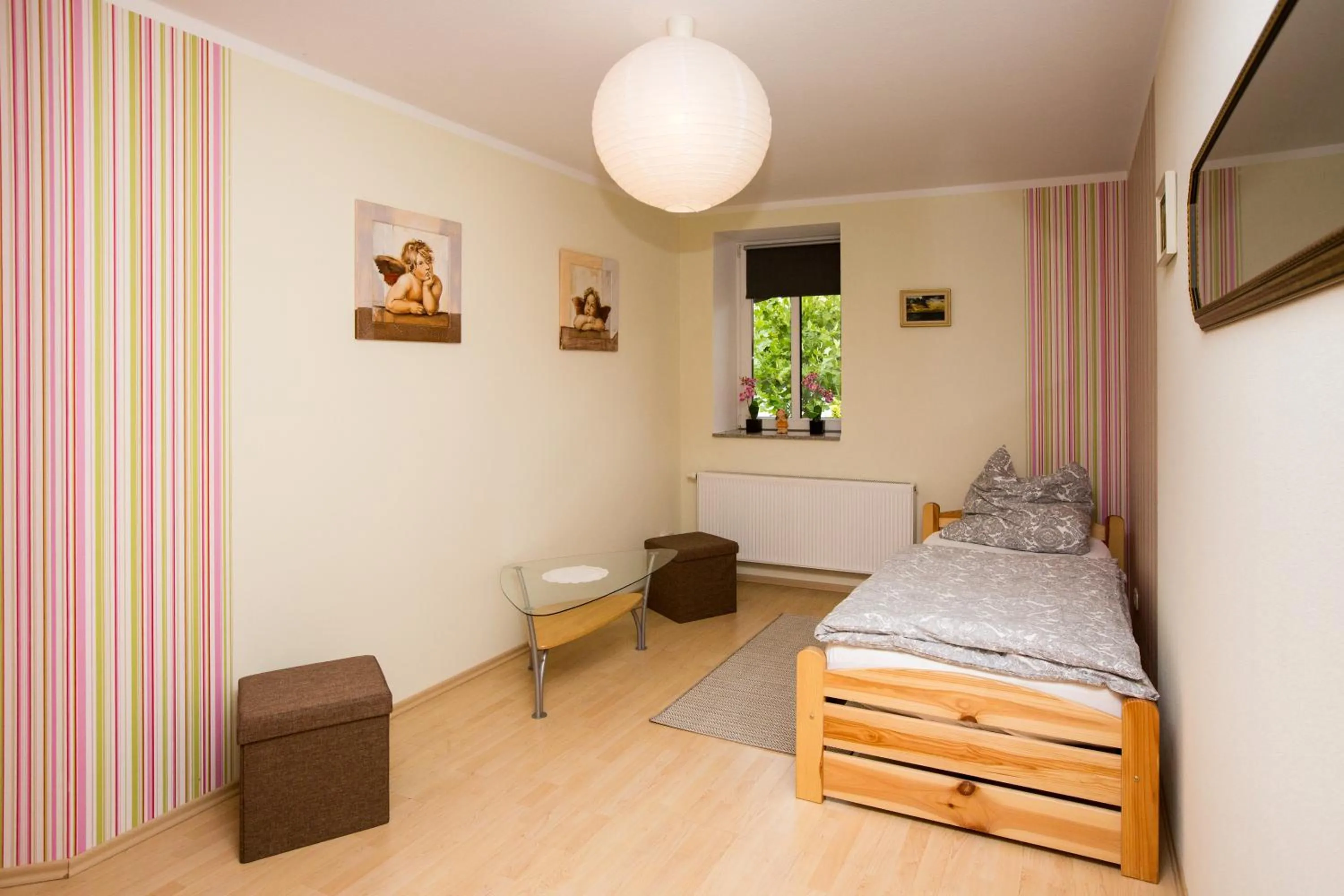Bedroom, Bed in Ferienhaus-Pressler-Erfurt