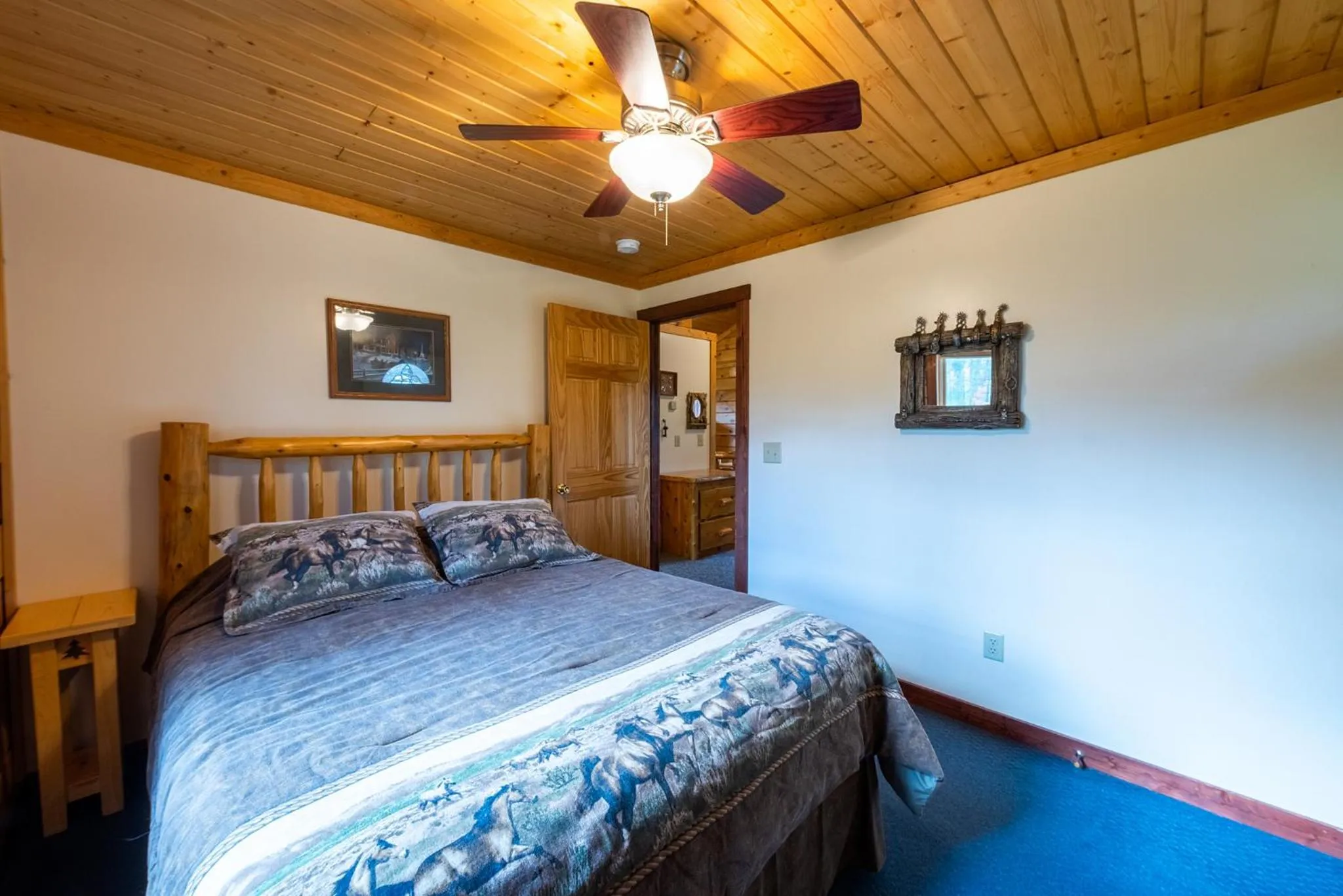 Bedroom, Bed in Spur of the Moment Ranch