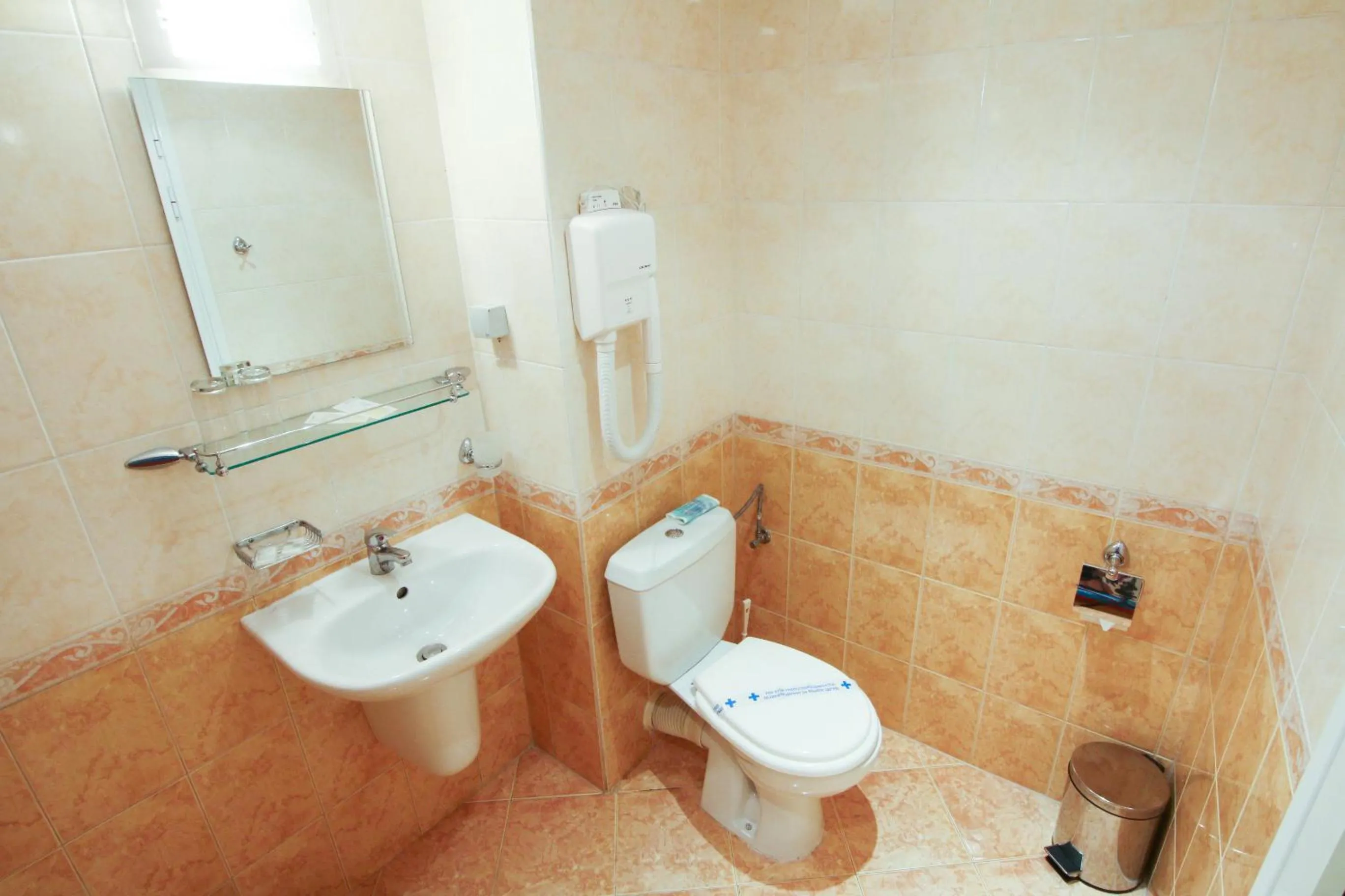 Toilet in Hotel Veris