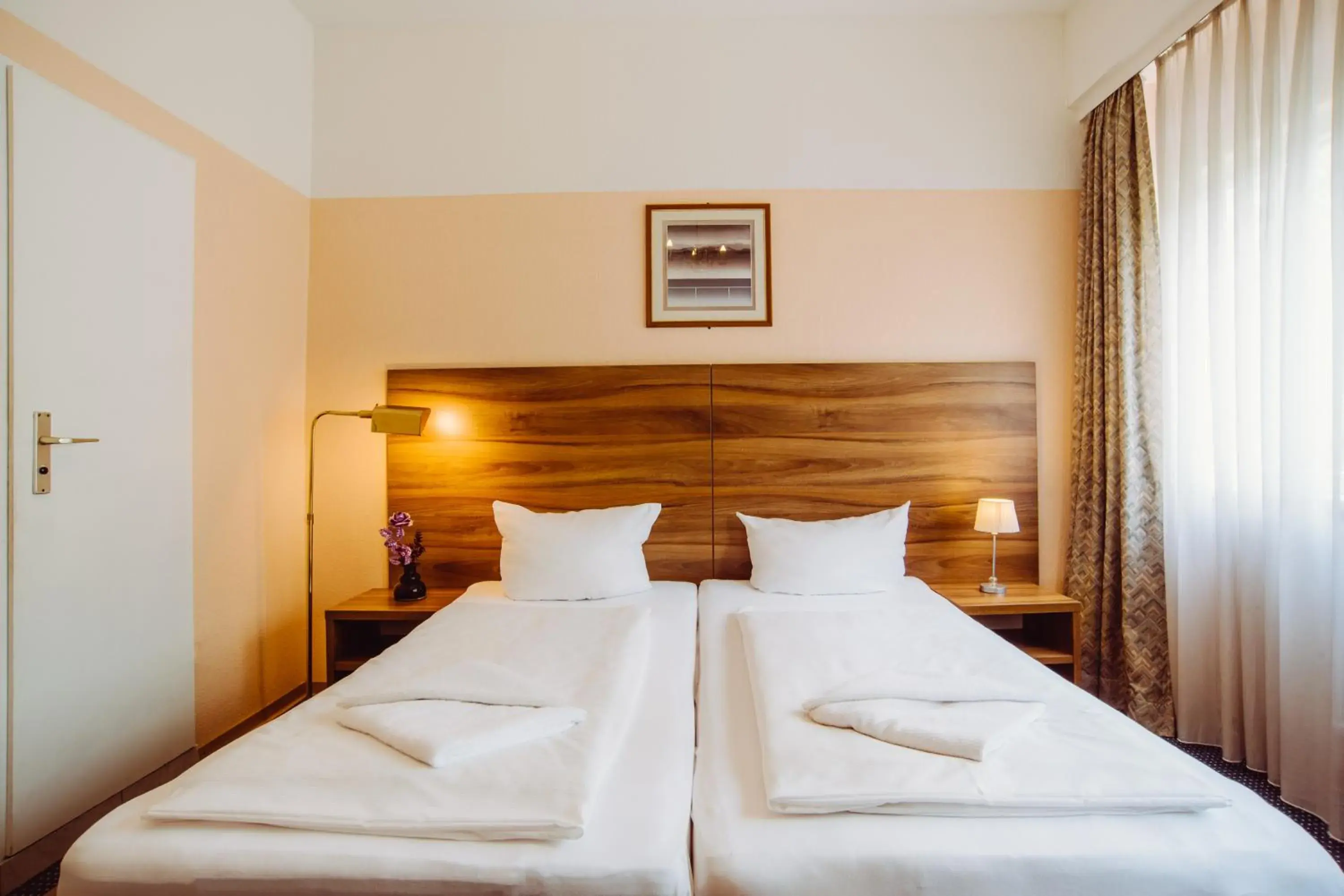 Bedroom, Bed in Alper Hotel am Potsdamer Platz Bedroom, Bed in Alper Hotel am Potsdamer Platz