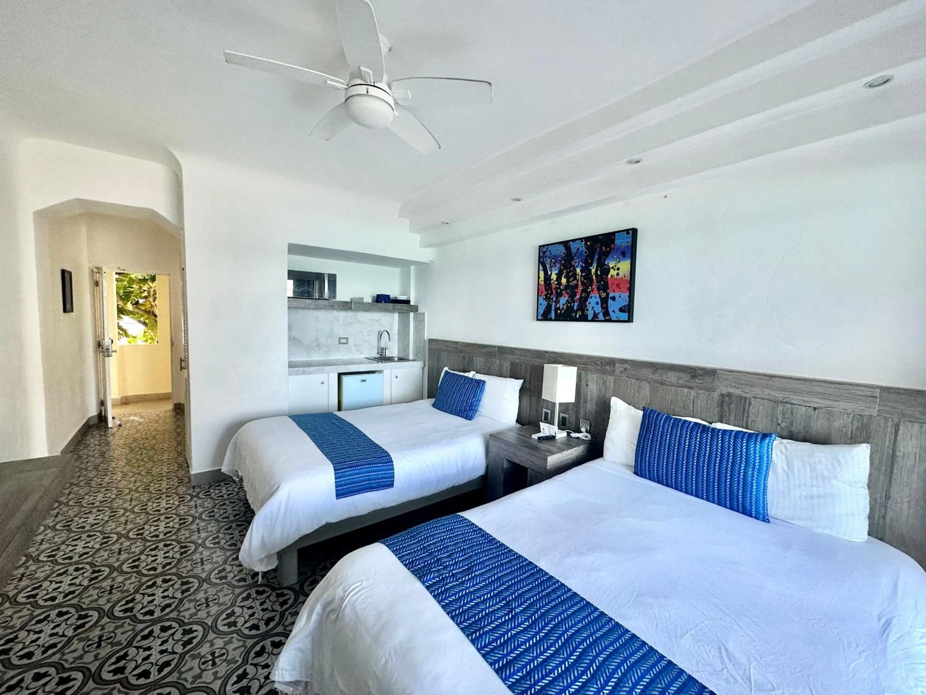 Bedroom, Bed in Cancun Plaza - Best Beach