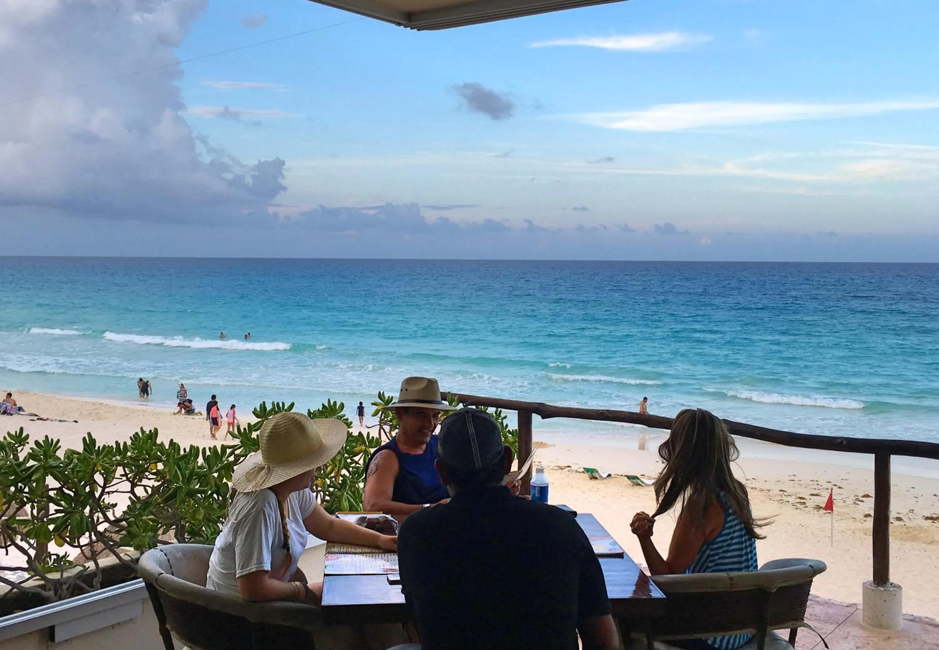 Restaurant/places to eat in Cancun Plaza - Best Beach