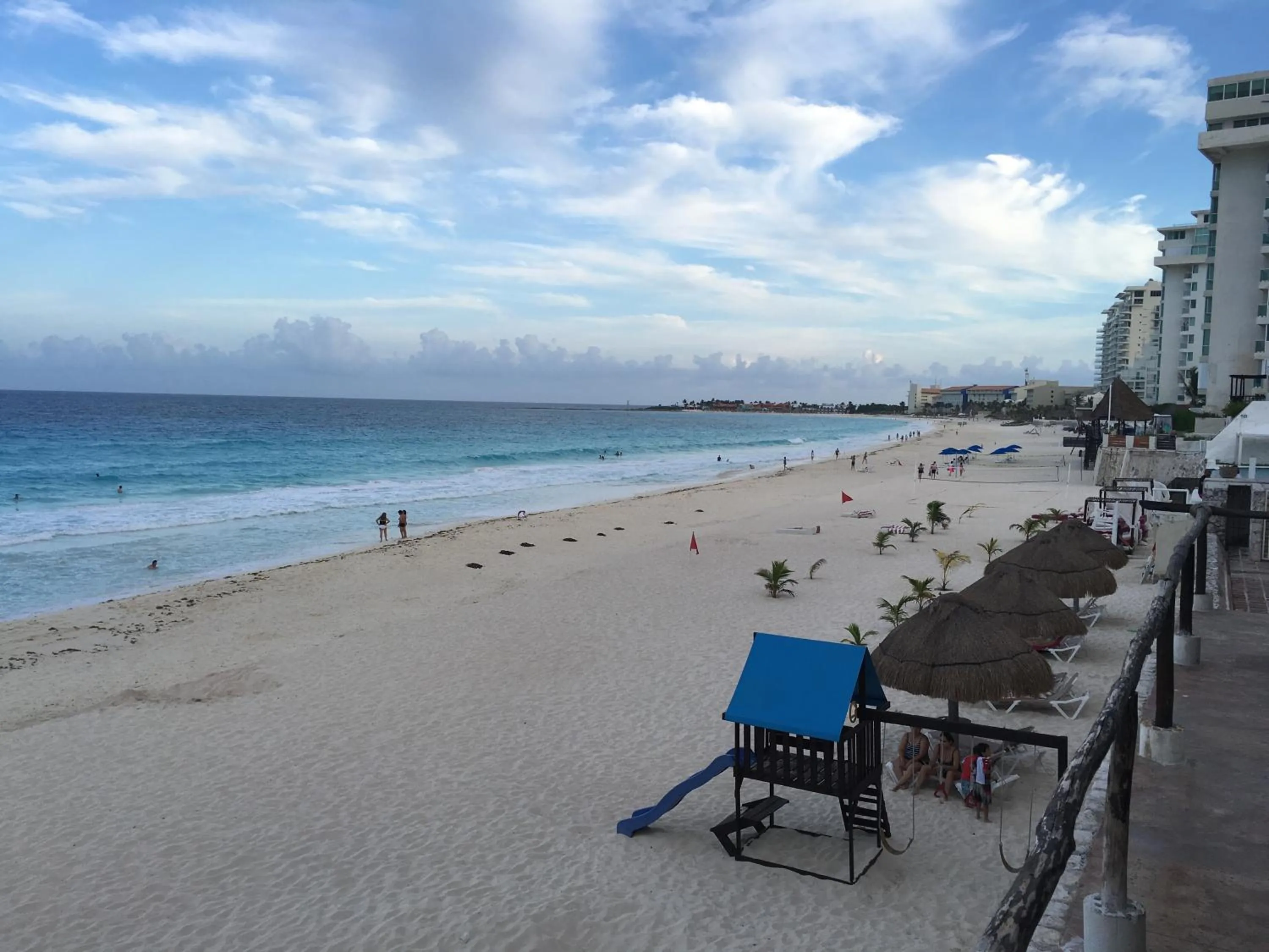 Beach in Cancun Plaza - Best Beach