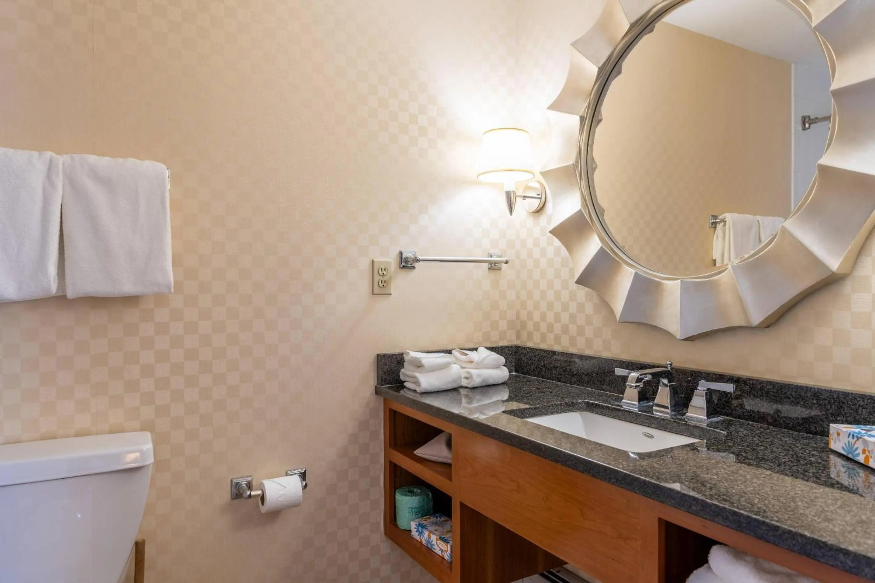 Bathroom in Port Inn and Suites Portsmouth, an Ascend Collection Hotel