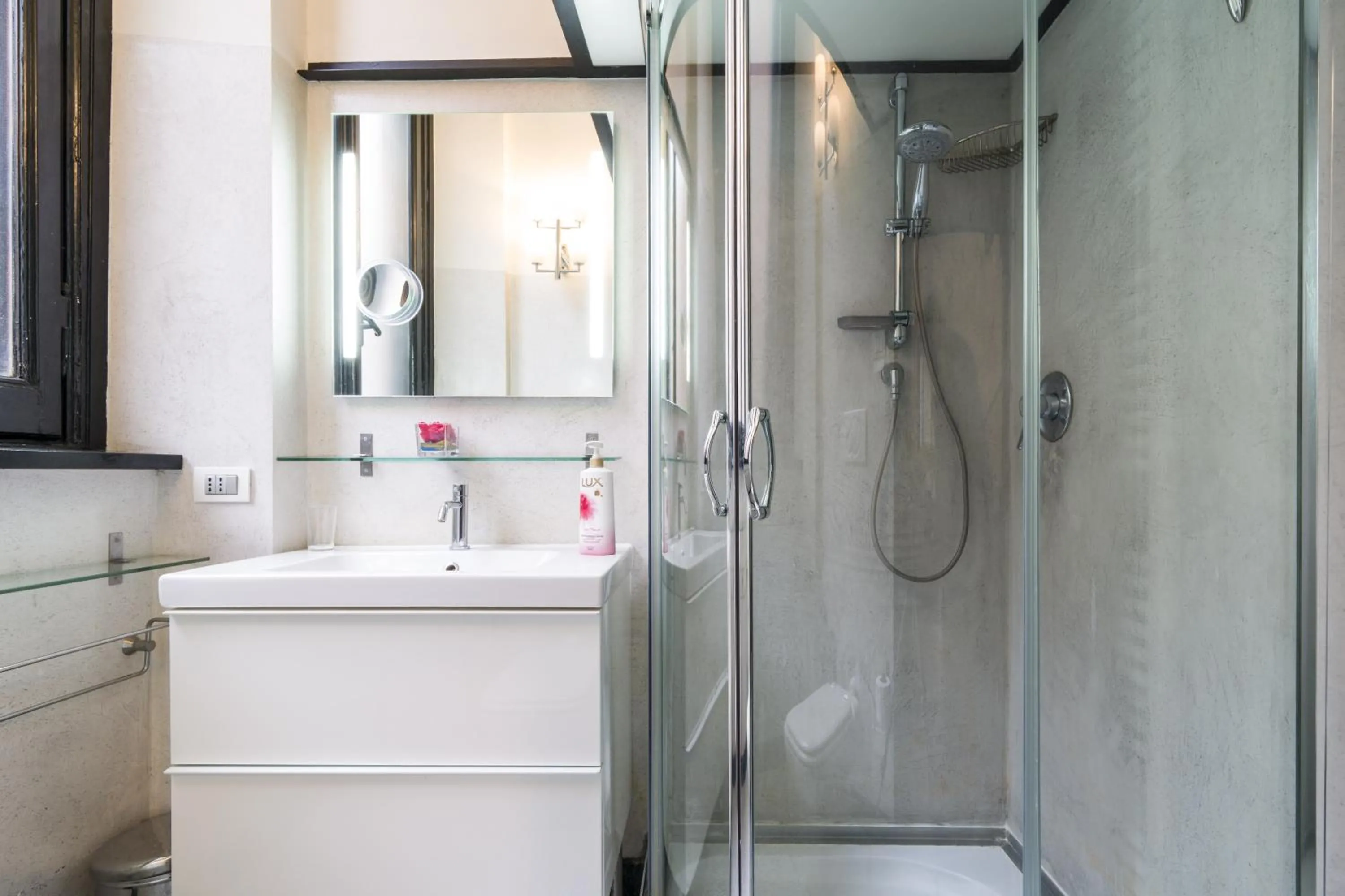 Bathroom in PrimoPiano - Guerrazzi