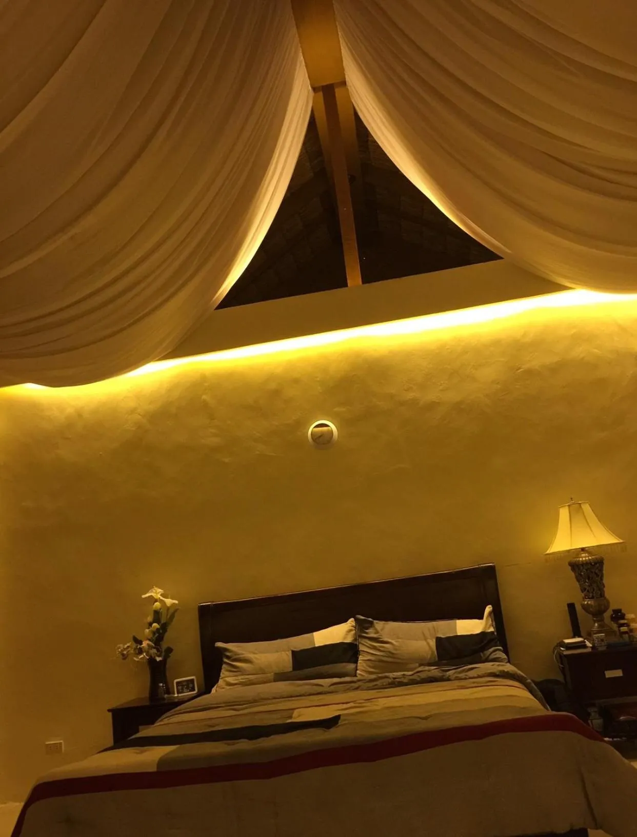 Bed in Cloud and Xky Beach Resort