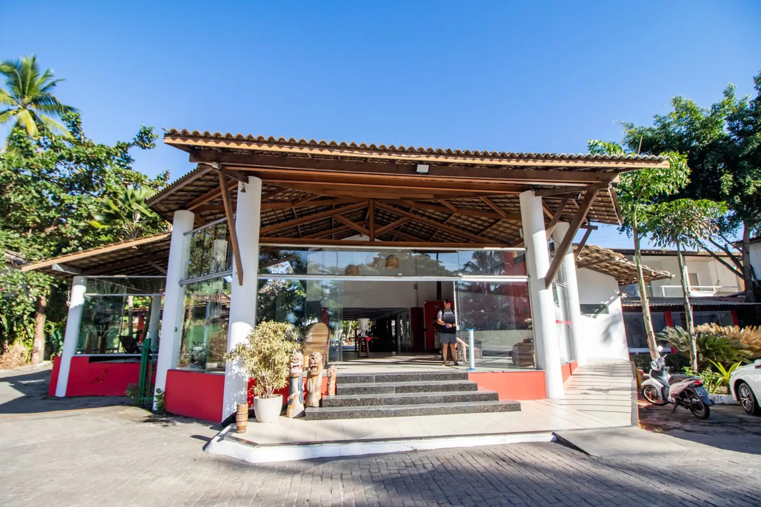 Facade/entrance in Ramada by Wyndham Porto Seguro Praia Facade/entrance in Ramada by Wyndham Porto Seguro Praia