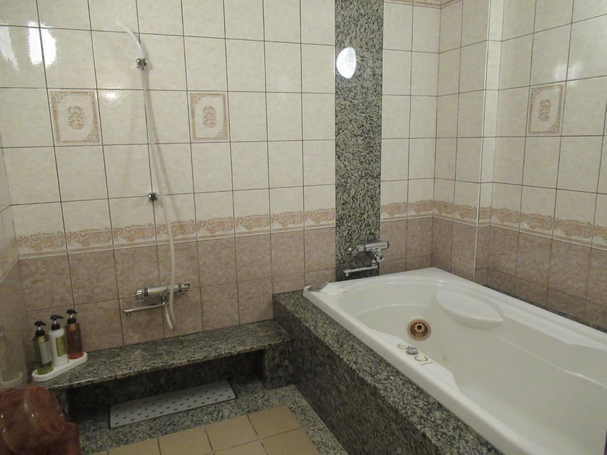 Shower in Hotel Shuyukan (Adult Only)