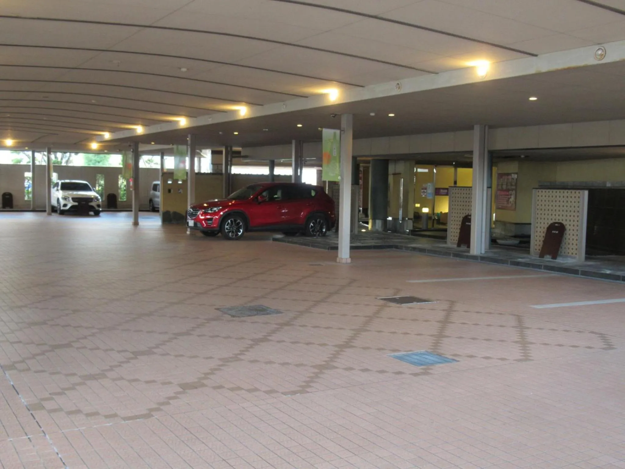 Parking in Hotel Shuyukan (Adult Only)