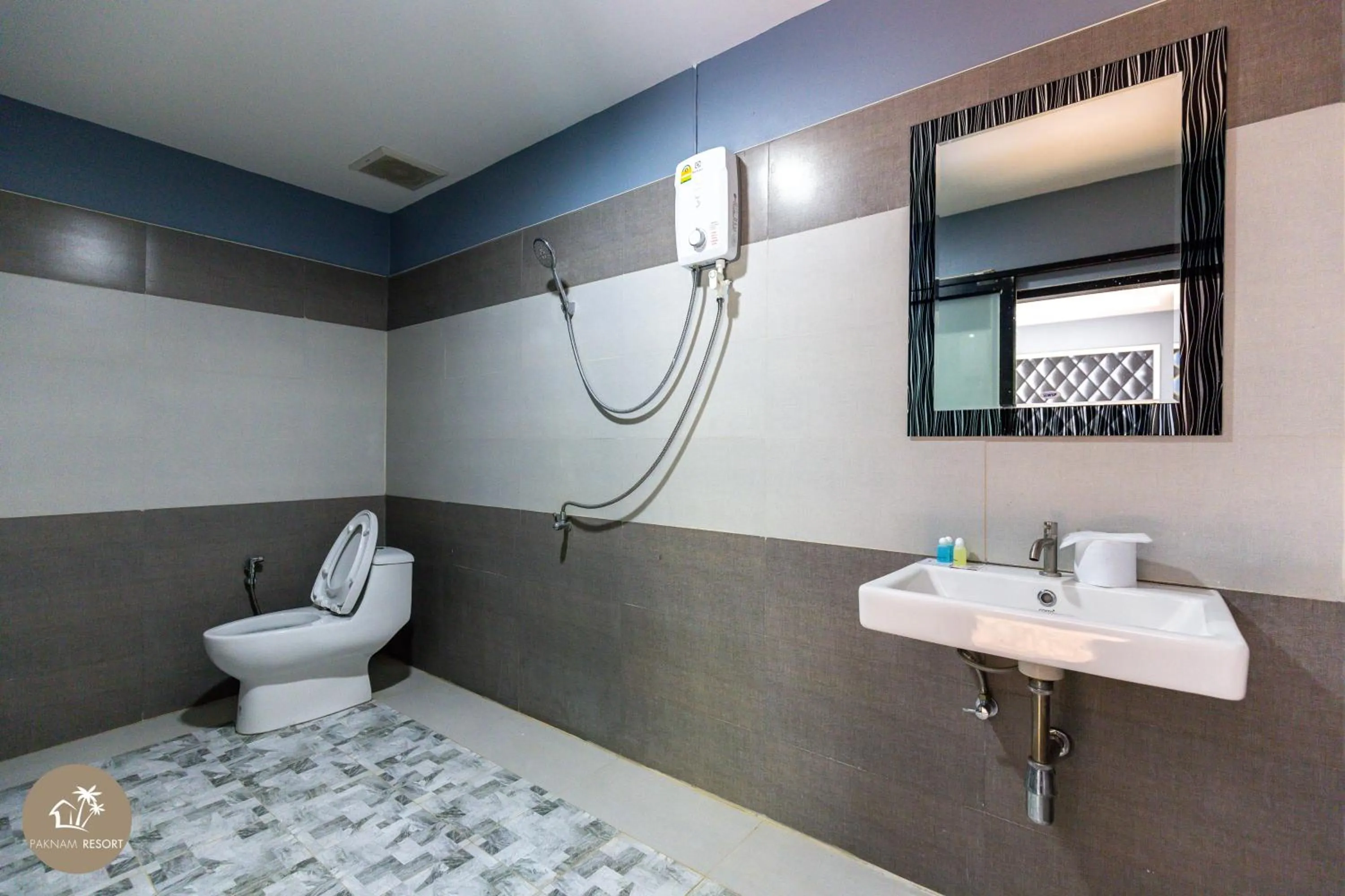 Shower in Pak Nam Resort