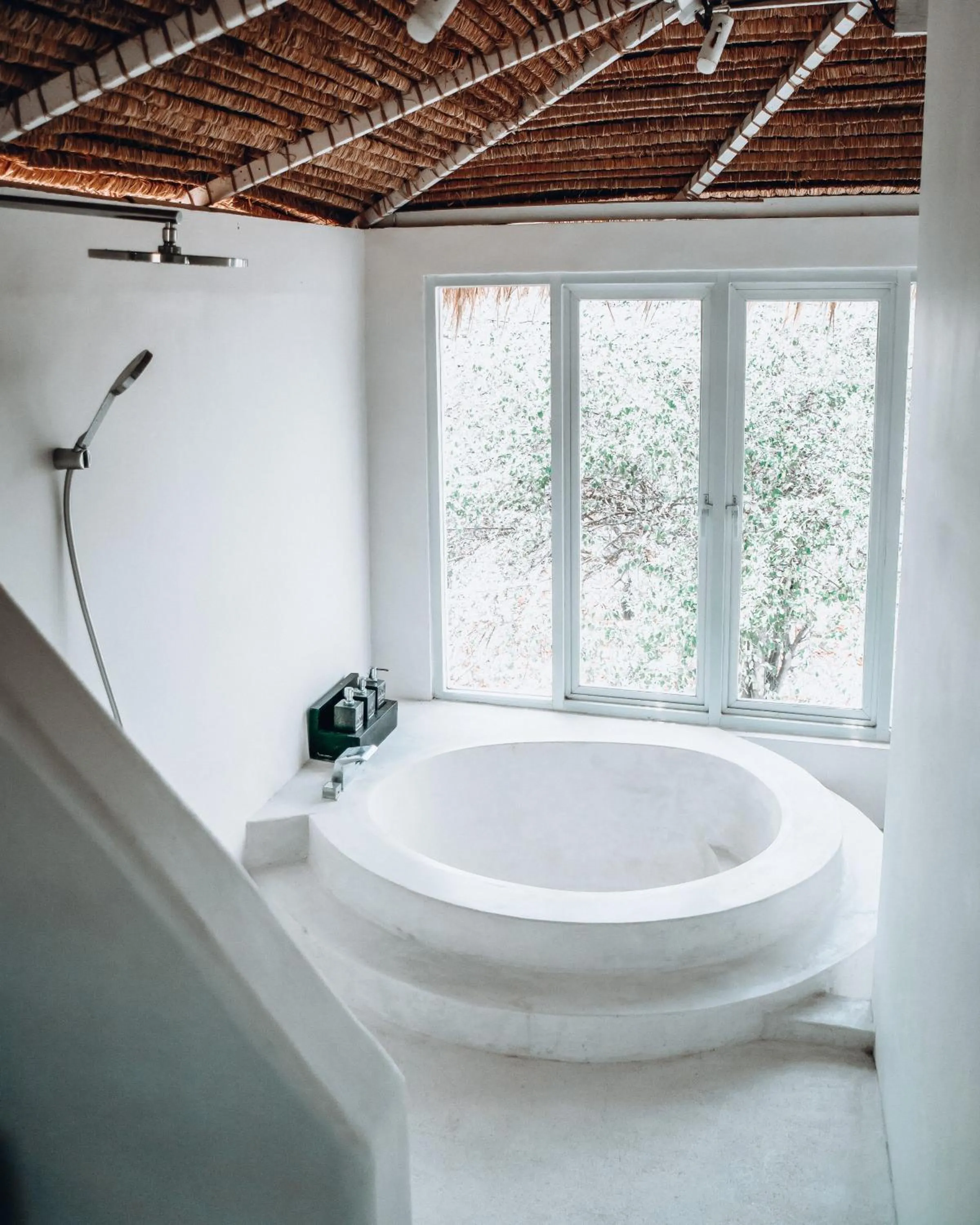 Bathroom in White Palm Hotel Uluwatu Bali