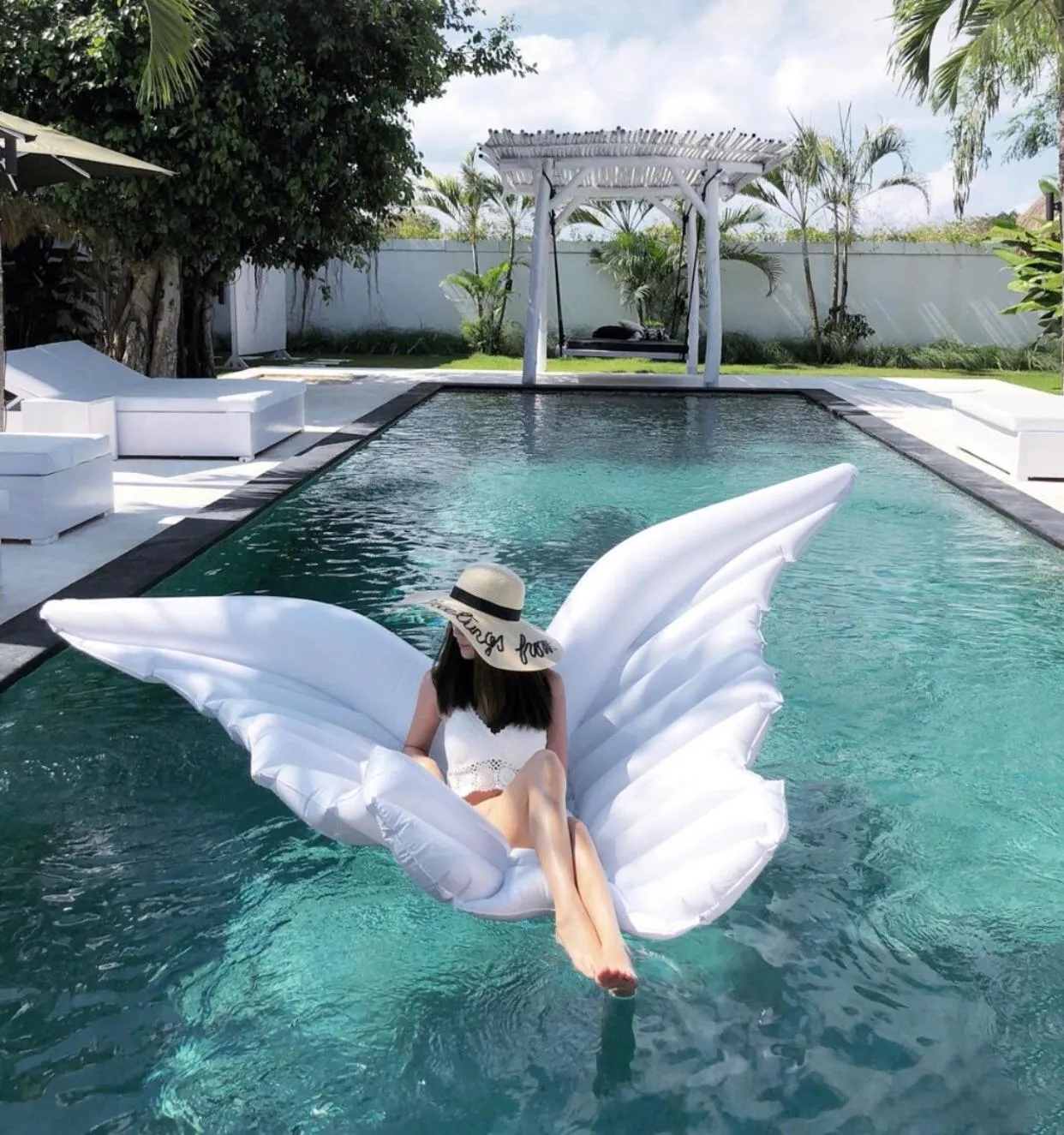 People in White Palm Hotel Uluwatu Bali