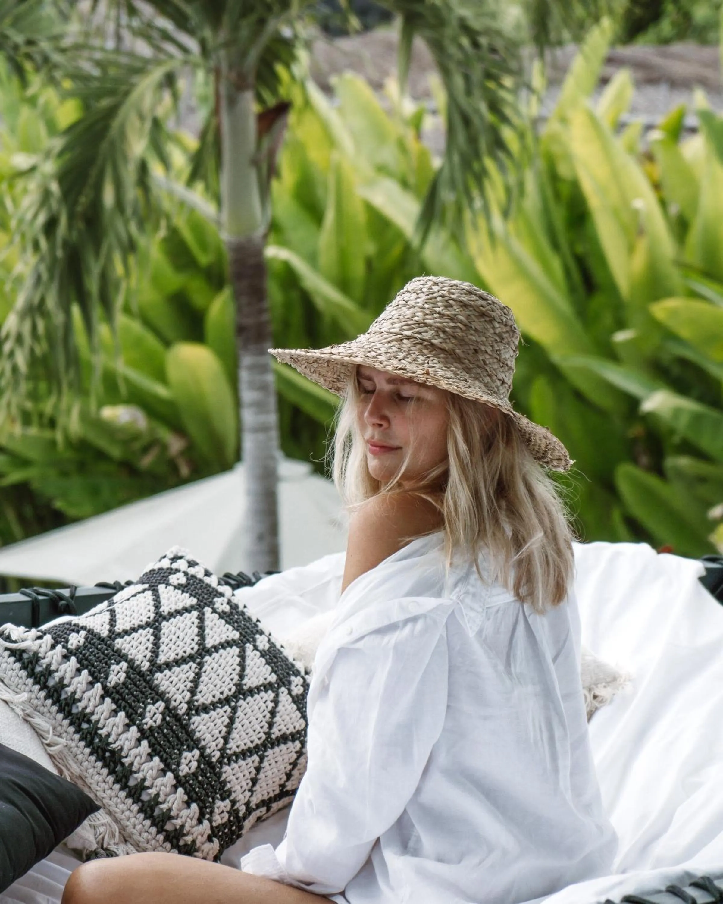 People in White Palm Hotel Uluwatu Bali