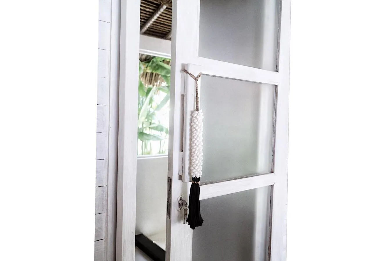 Bathroom in White Palm Hotel Uluwatu Bali