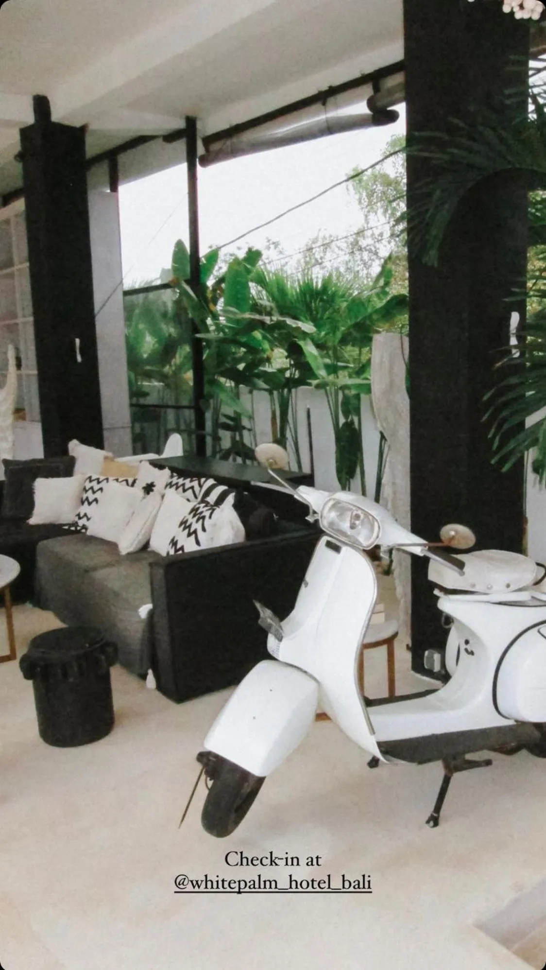 Living room in White Palm Hotel Uluwatu Bali