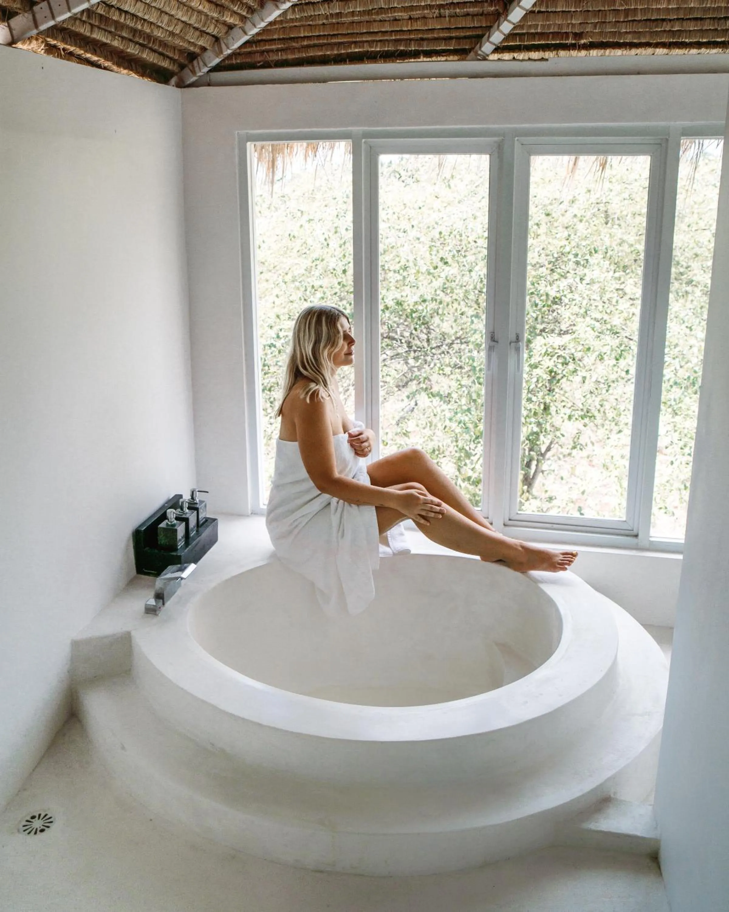 Shower in White Palm Hotel Uluwatu Bali