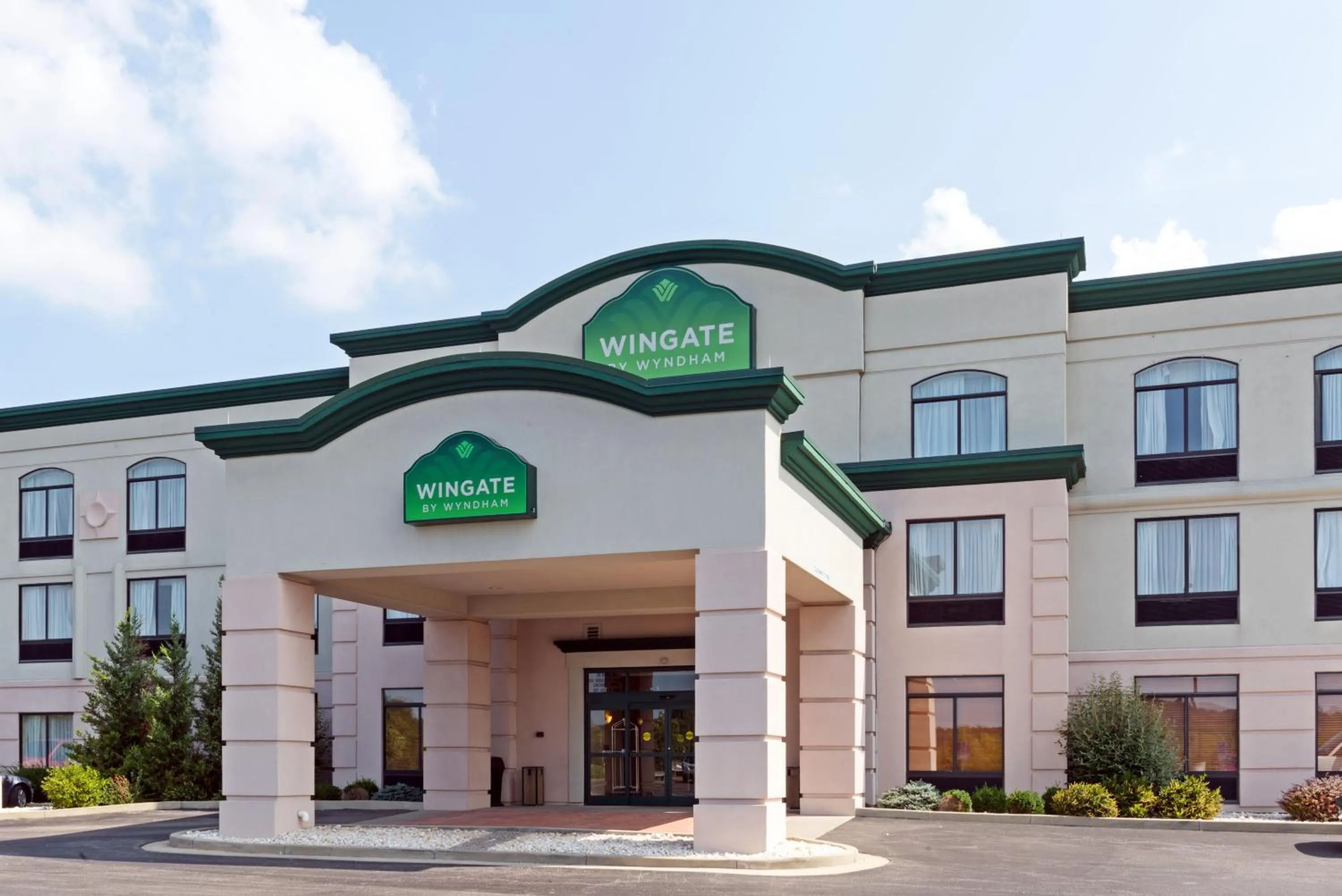 Facade/entrance in Wingate by Wyndham Erlanger - Florence - Cincinnati South