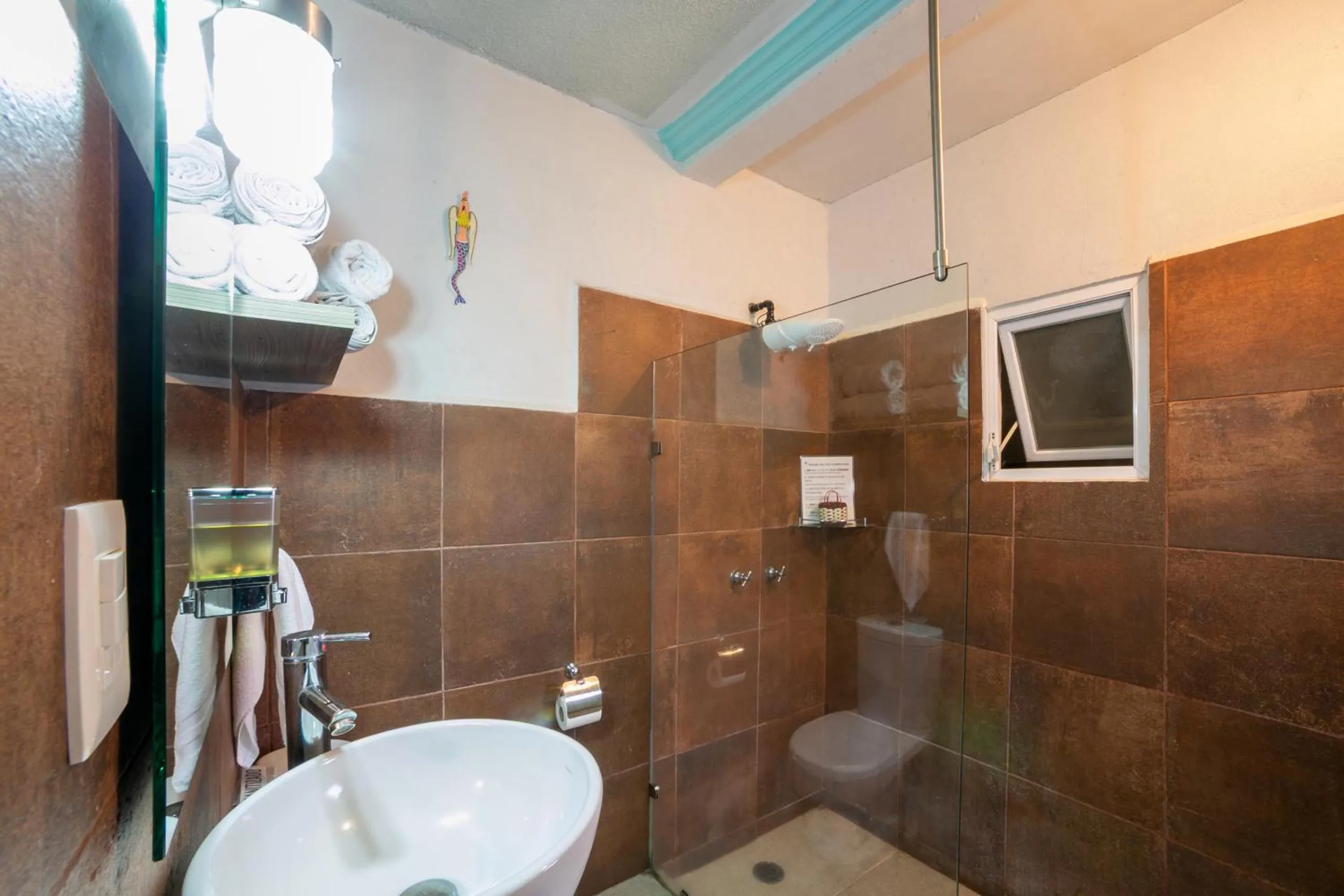 Shower in Casa El Ombligo de la Luna