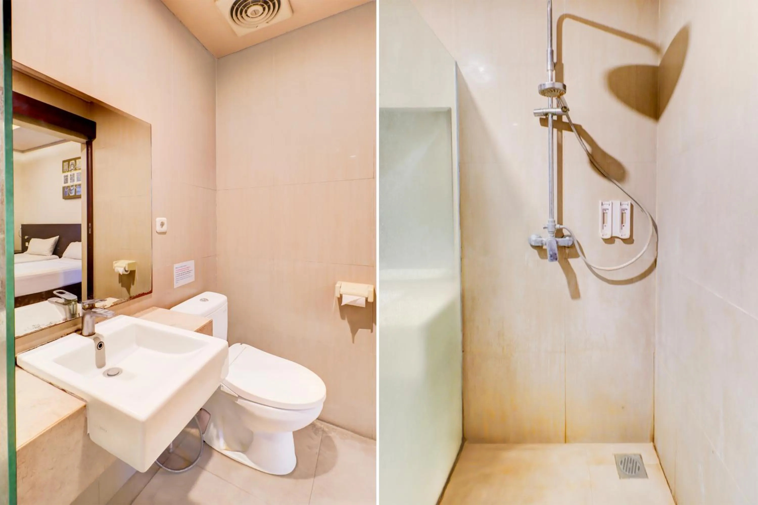 Bathroom in Collection O Bali near Sanur Beach formerly Akarsa Transit