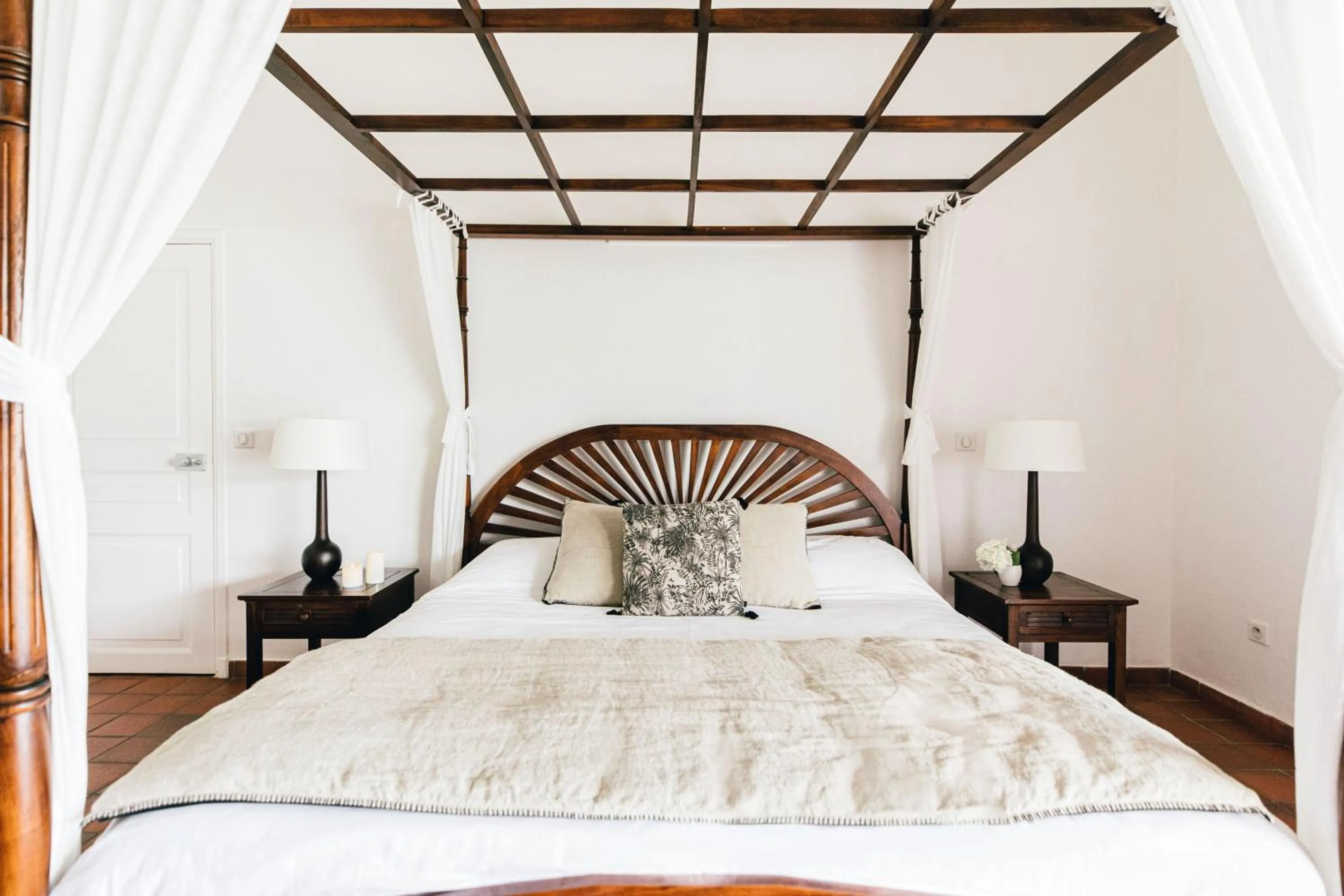 Bed in Esmeralda Resort - Orient Bay