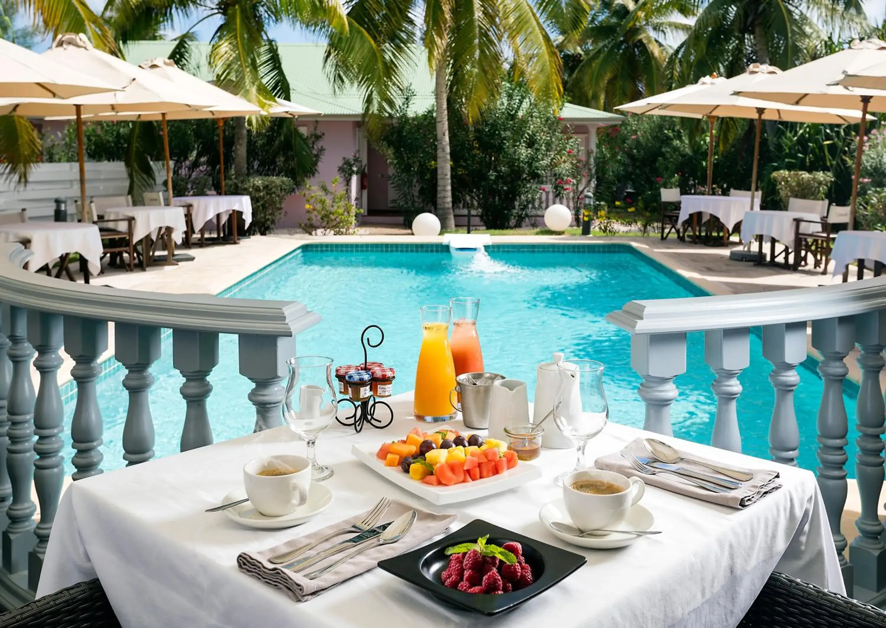 Restaurant/places to eat in Esmeralda Resort - Orient Bay Restaurant/places to eat in Esmeralda Resort - Orient Bay