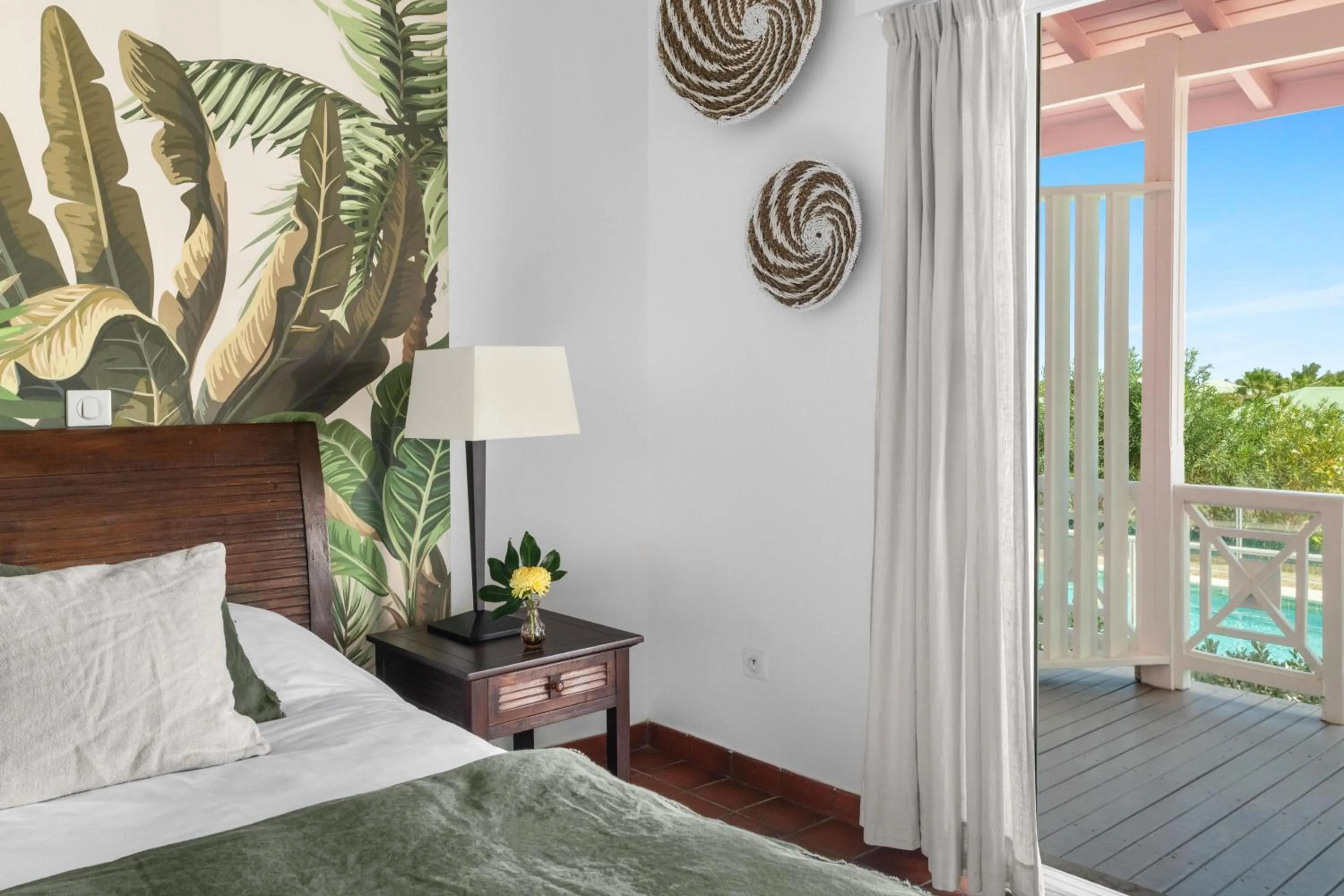 Patio, Bed in Esmeralda Resort - Orient Bay