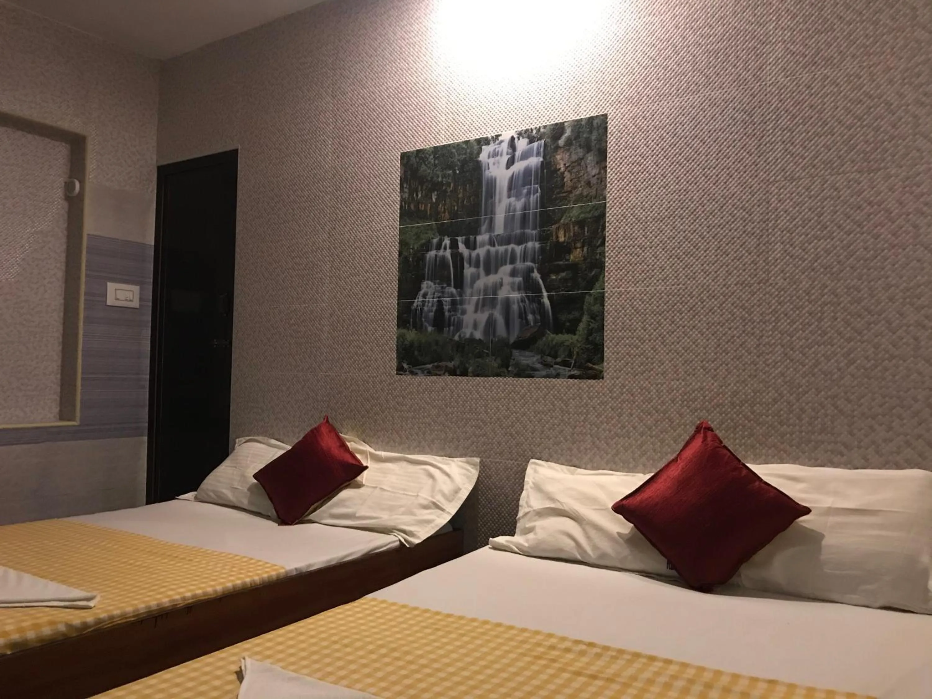 Bed in Rehoboth Home Stay