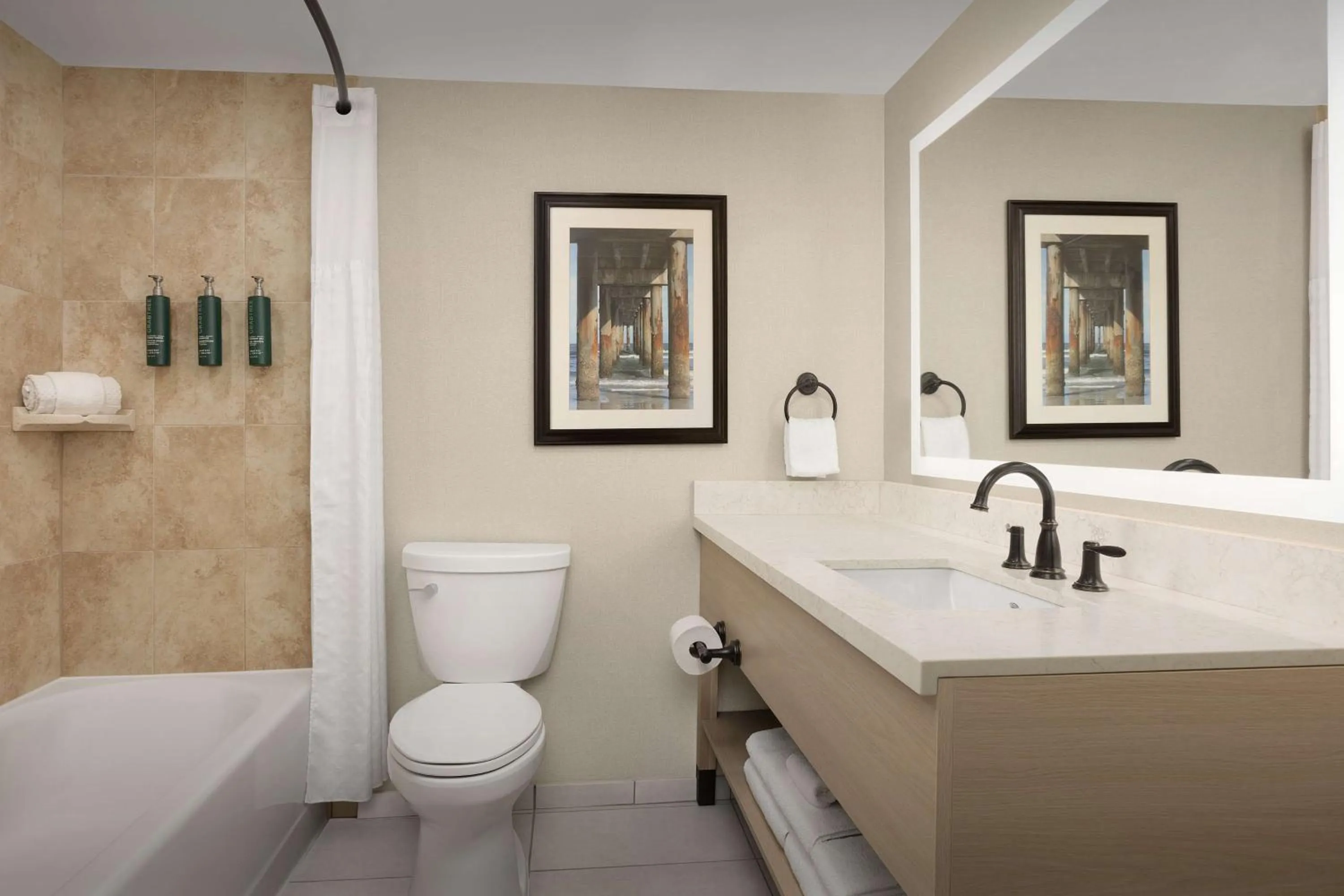 Bathroom in DoubleTree by Hilton St. Augustine Historic District