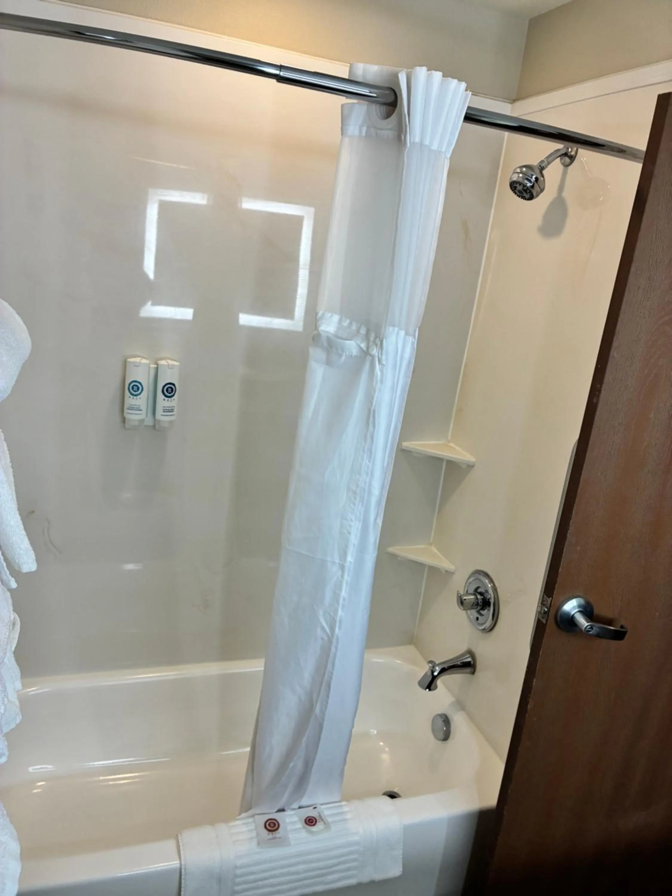Shower in Comfort Inn & Suites Sterling