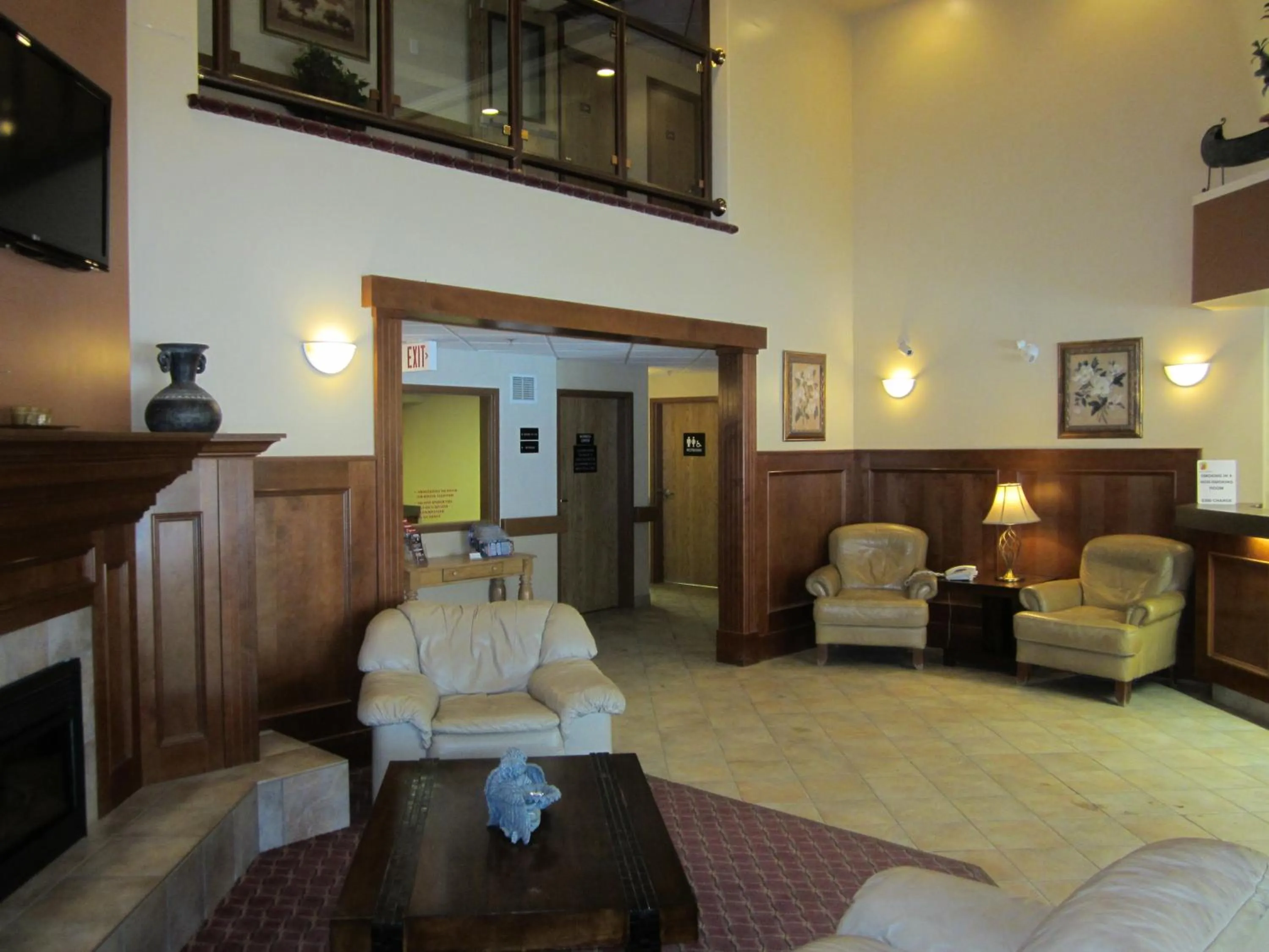 Lobby or reception in Super 8 by Wyndham Fort Nelson BC