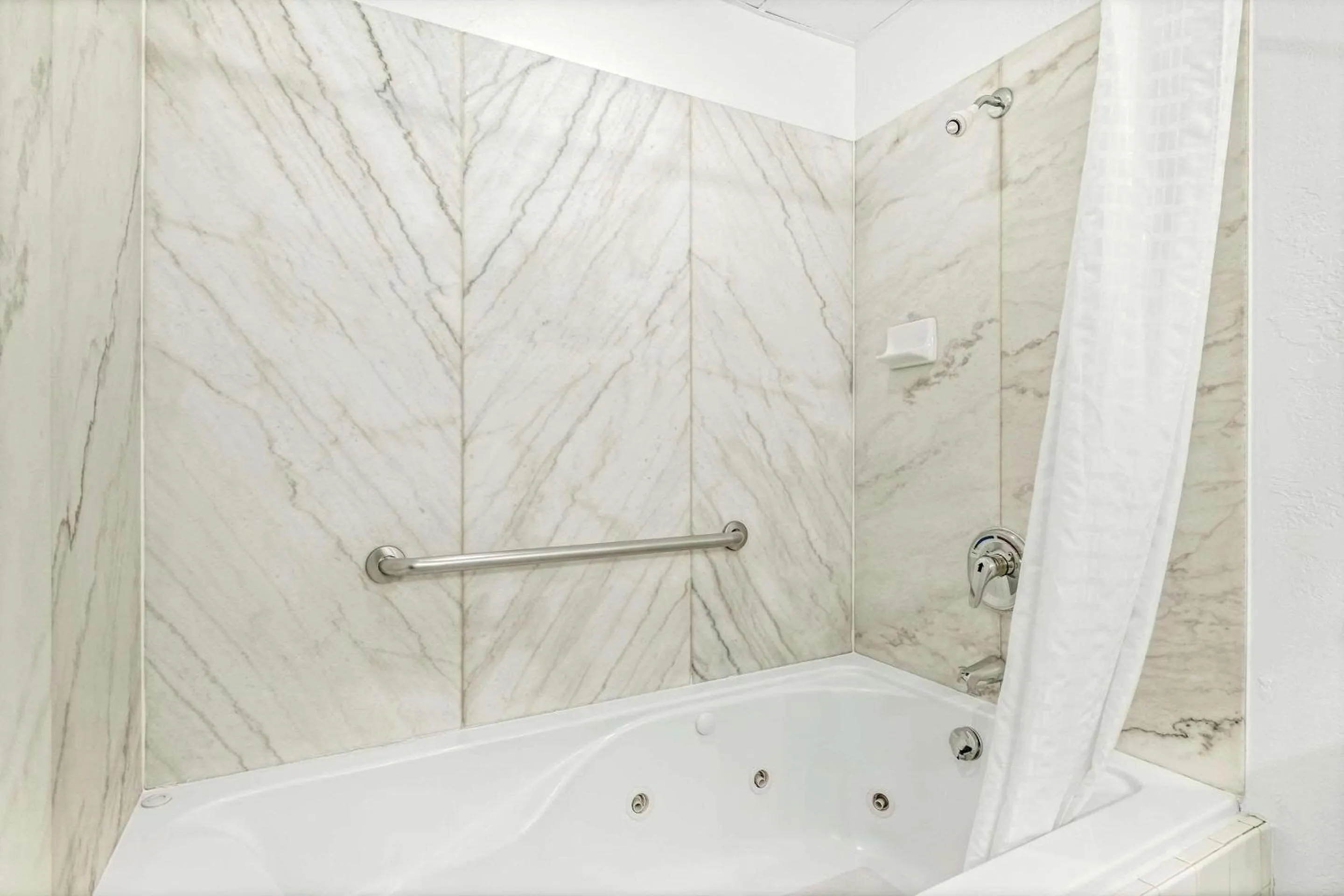 Bedroom in Country Inn & Suites by Radisson, Oklahoma City at Northwest Expressway, OK