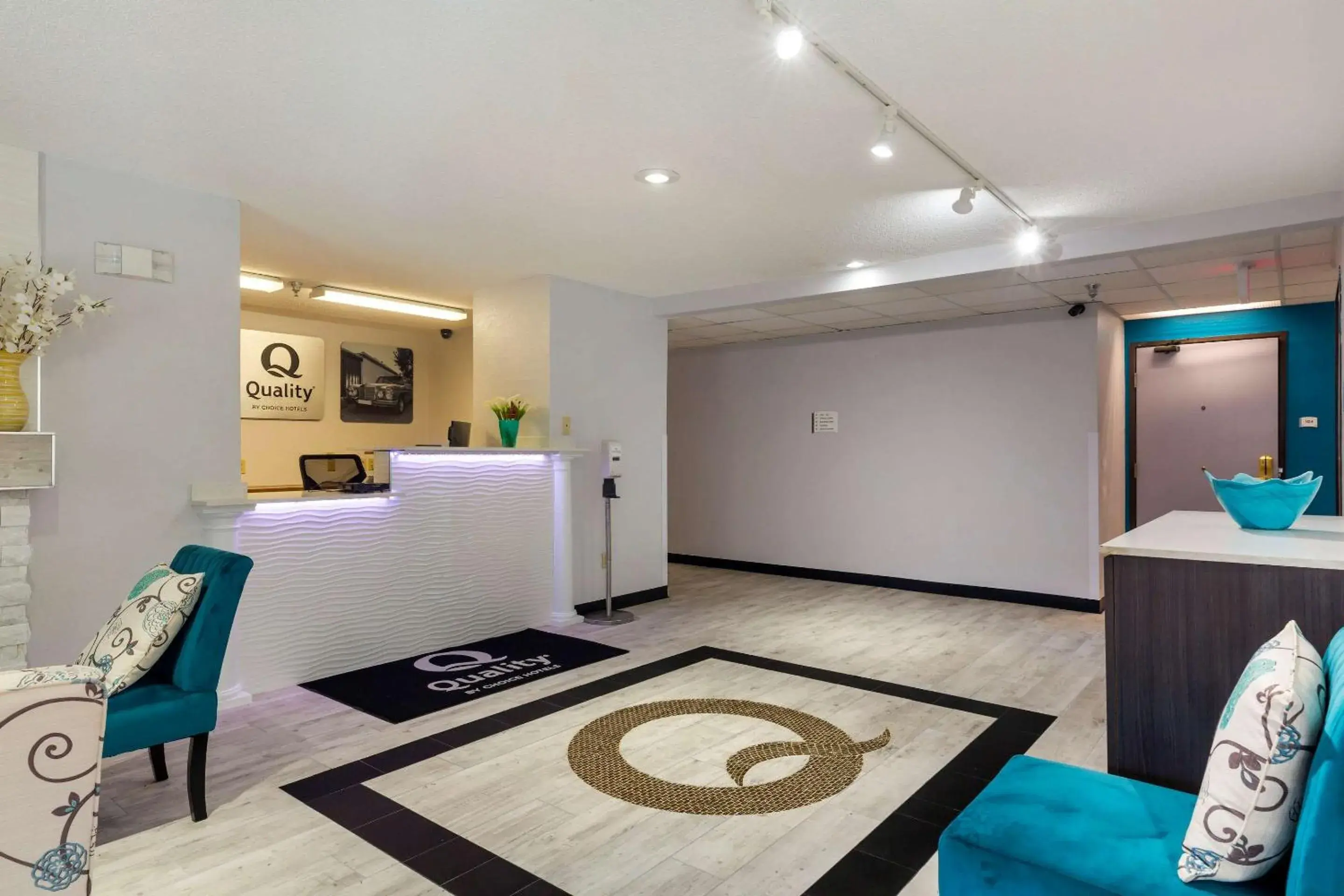 Lobby or reception in Quality Inn Lobby or reception in Quality Inn