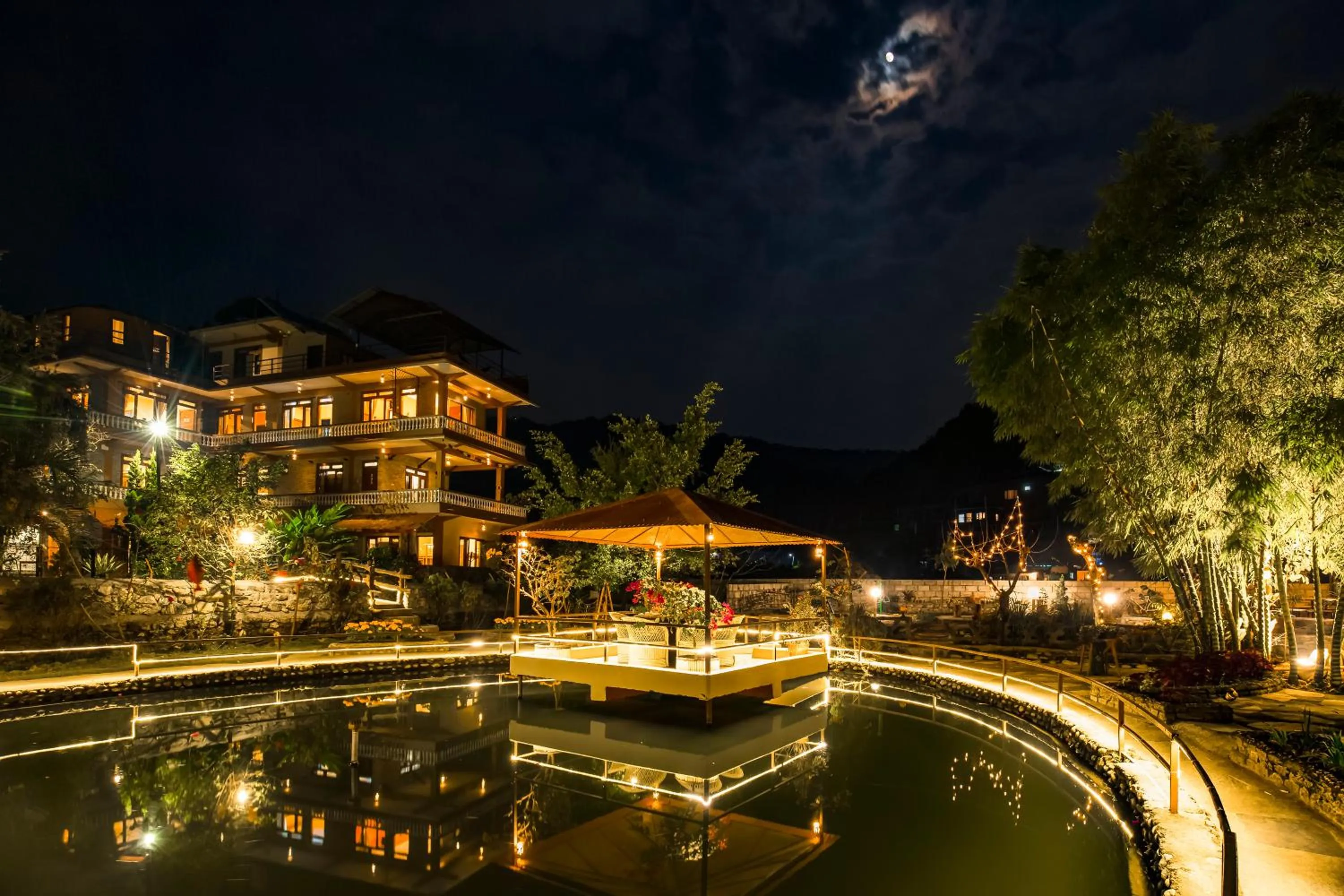 Restaurant/places to eat in Zostel Pokhara