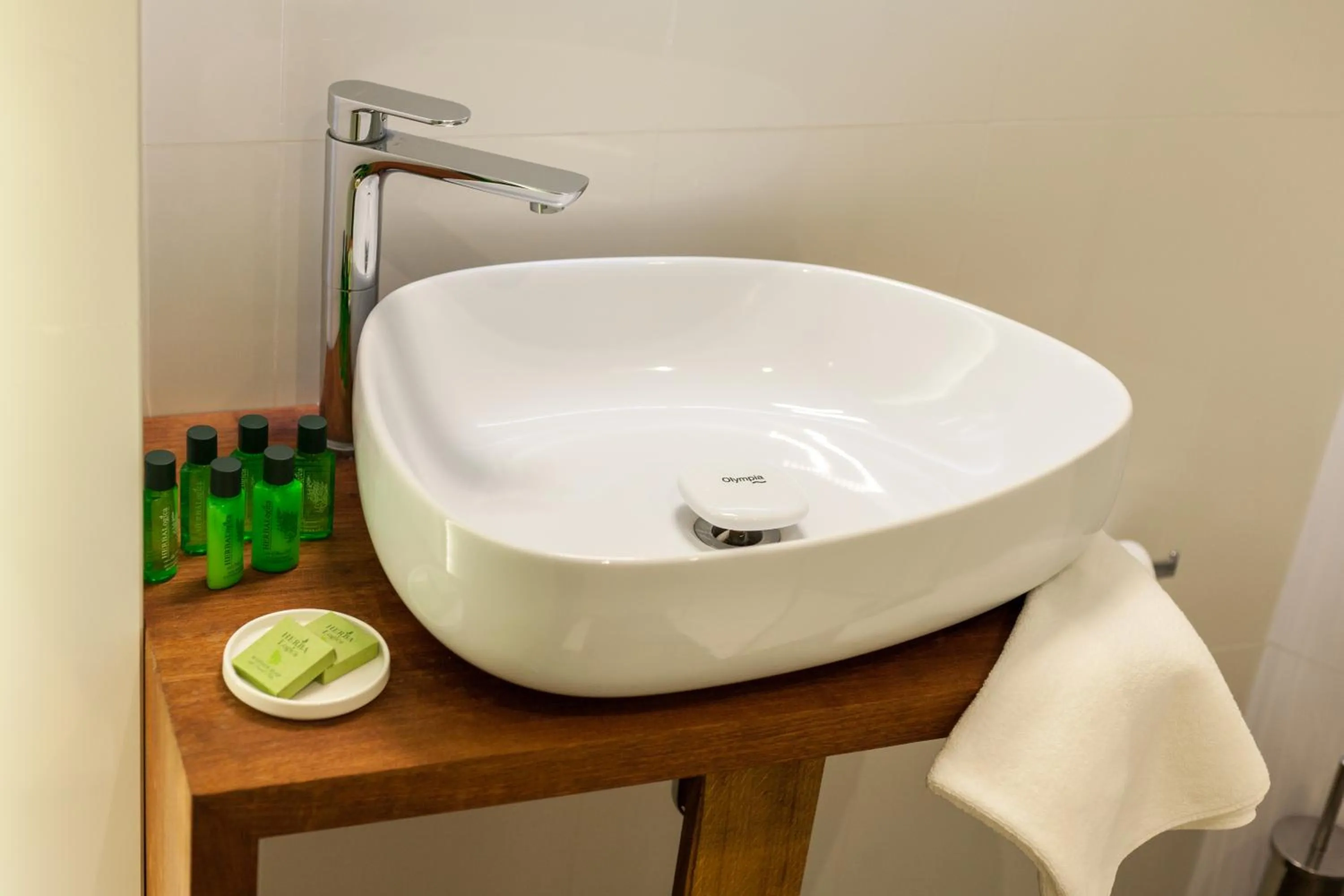 Bathroom in Hugo Hotel