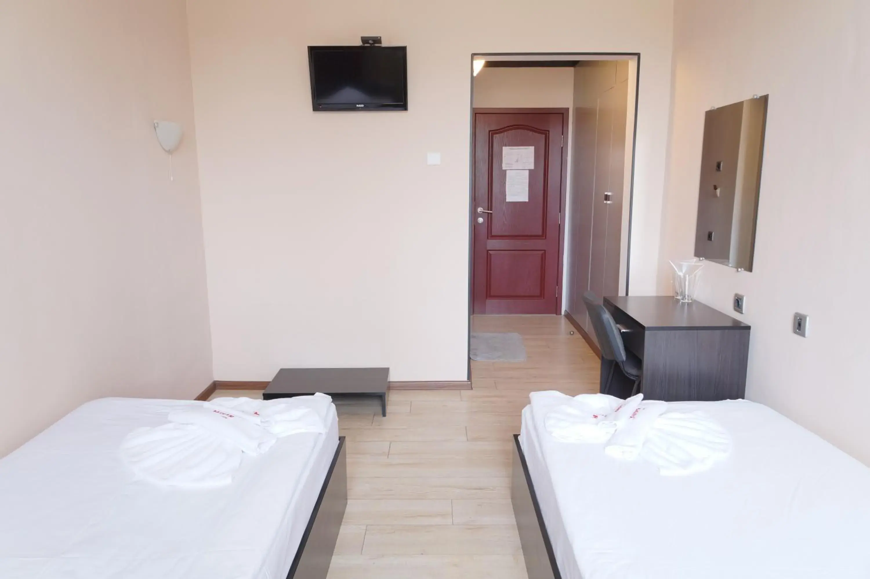Double Room with Private Bathroom in Hotel Bagira Double Room with Private Bathroom in Hotel Bagira
