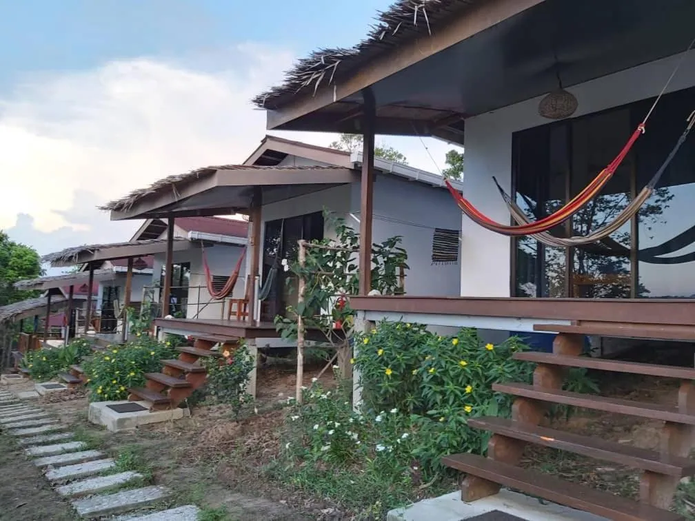 Facade/entrance in Bigfin beach resort
