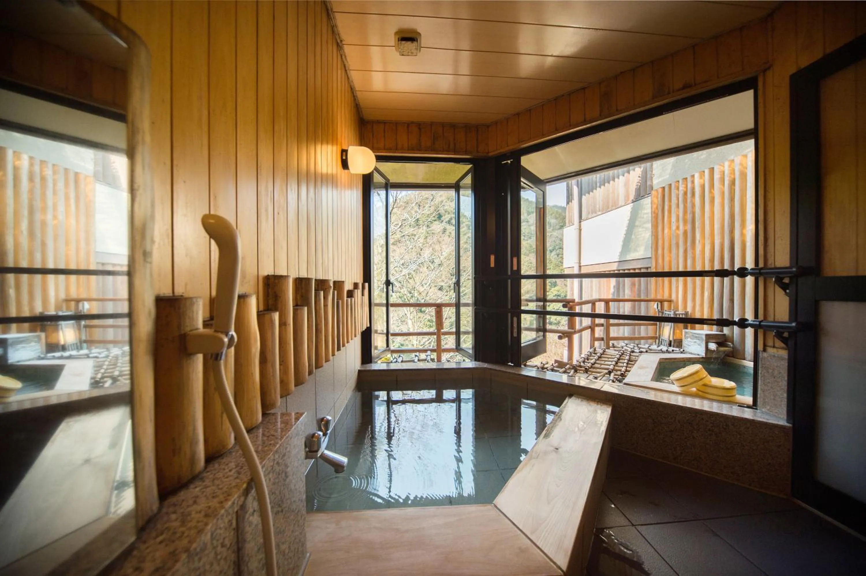 Public Bath in Momijiya Honkan Takaosansou