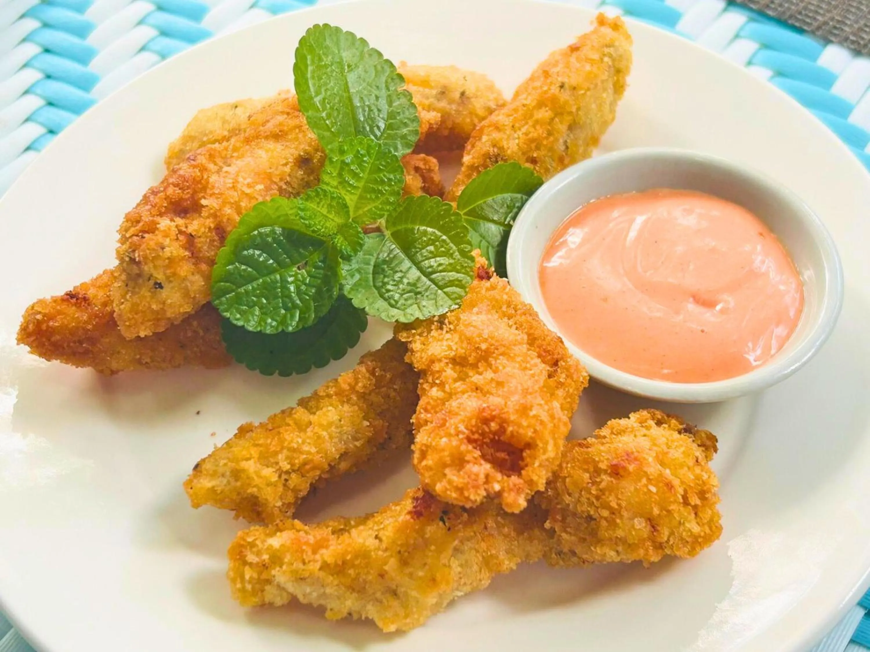 Food in Containers by Eco Hotels