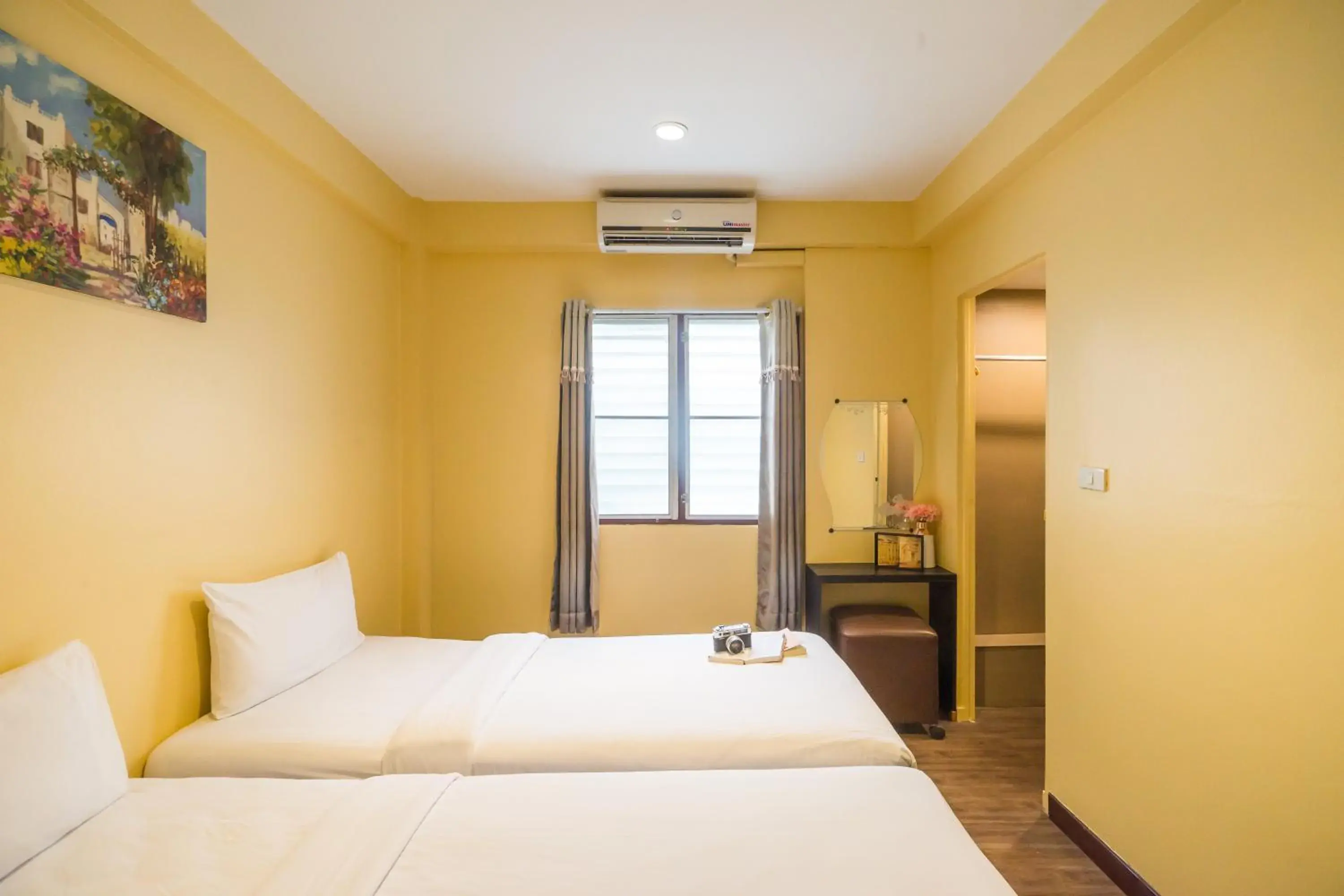 Bedroom, Bed in The Corner Ratchada Bedroom, Bed in The Corner Ratchada