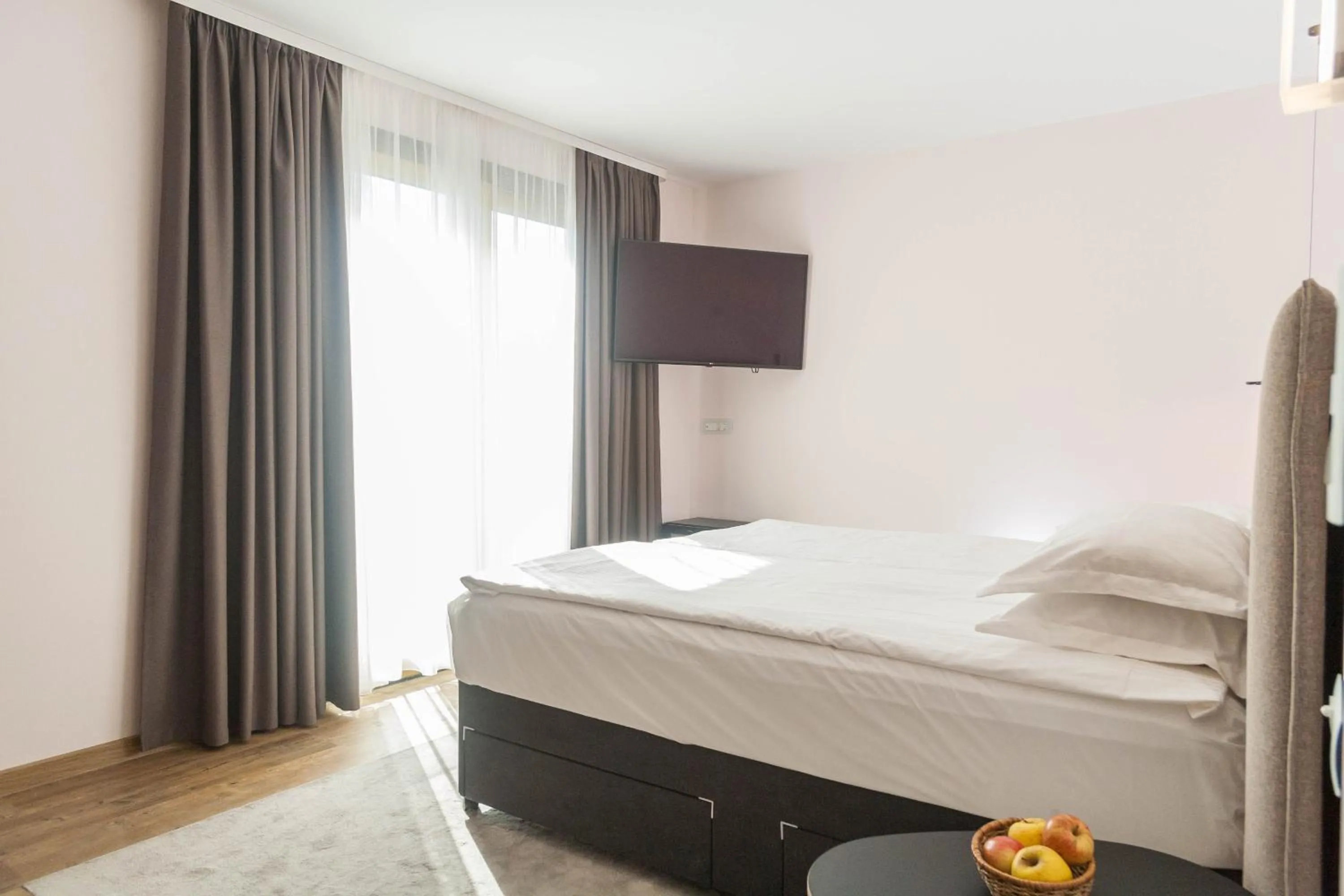 Photo of the whole room, Bed in Amiral Hotel