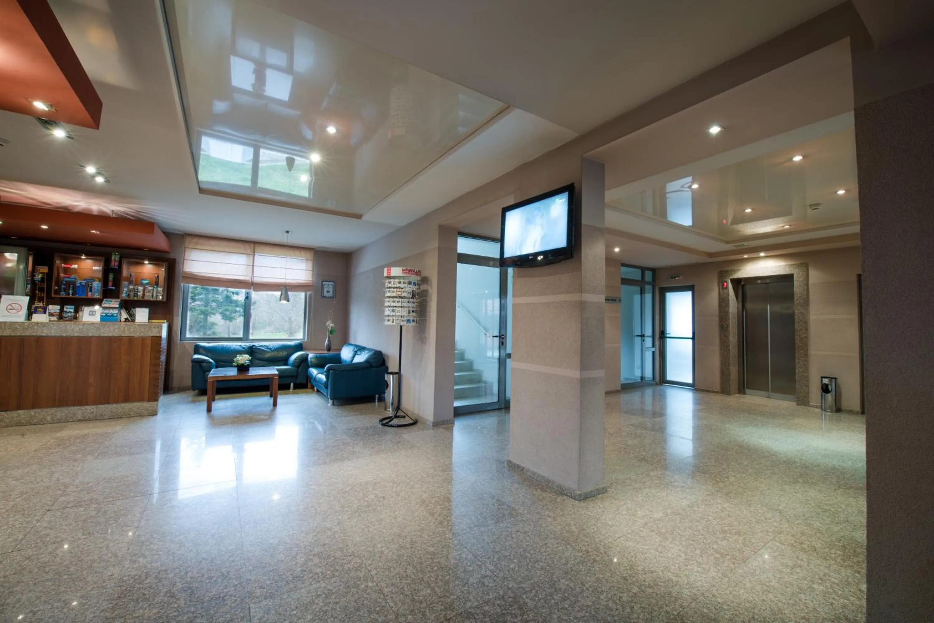 Lobby or reception in Amiral Hotel