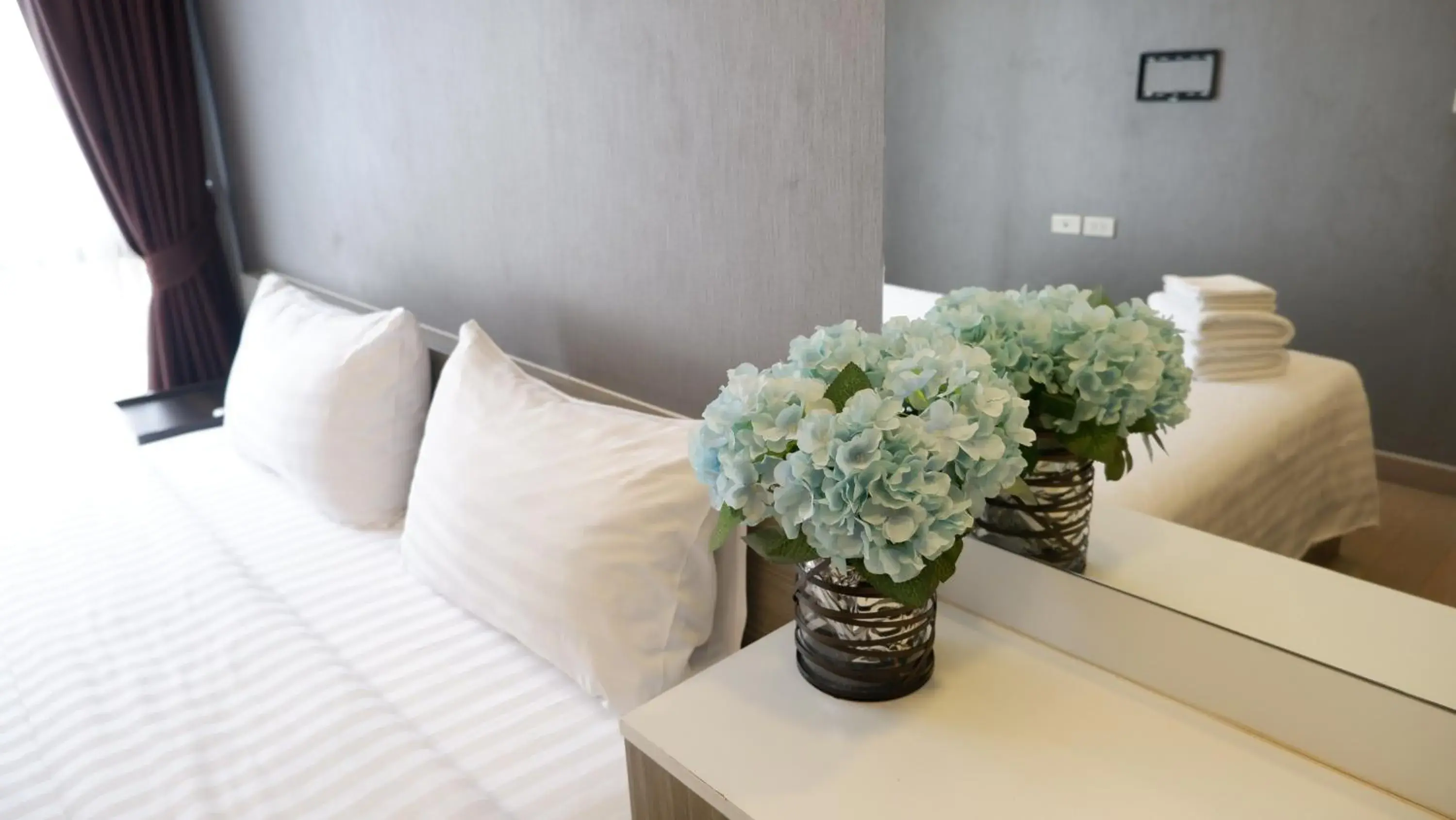 Bedroom, Bed in 18 Residence Bedroom, Bed in 18 Residence