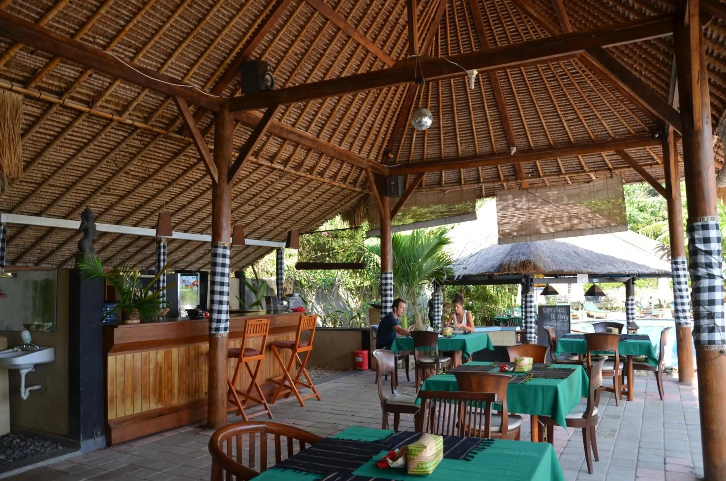 Restaurant/places to eat in Tamarind Beach Bungalow Restaurant/places to eat in Tamarind Beach Bungalow