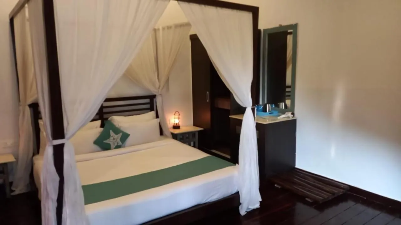 Bed in SinQ Beach Morjim