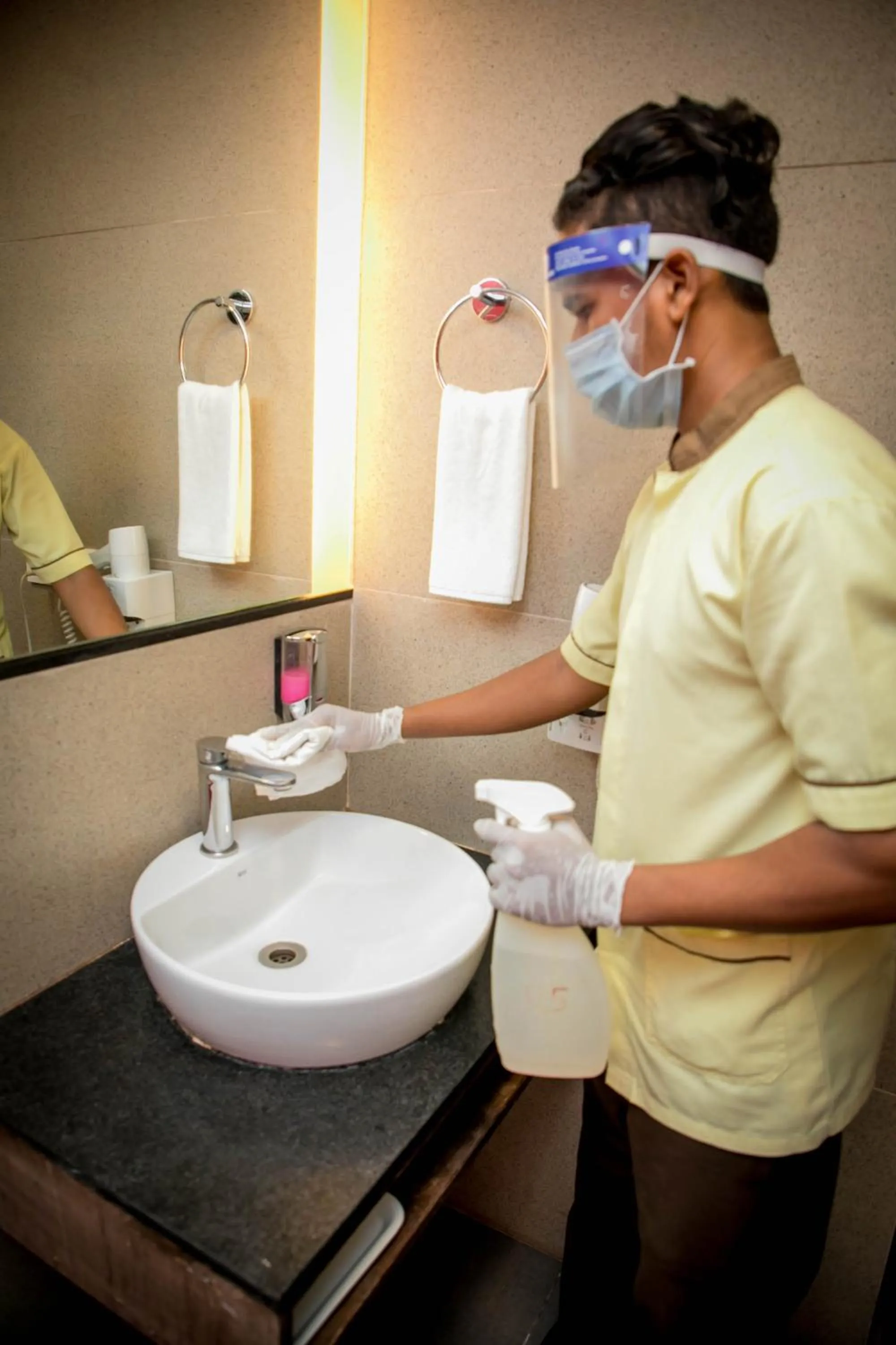 Bathroom in SinQ Beach Morjim