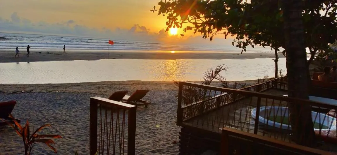 Beach in SinQ Beach Morjim