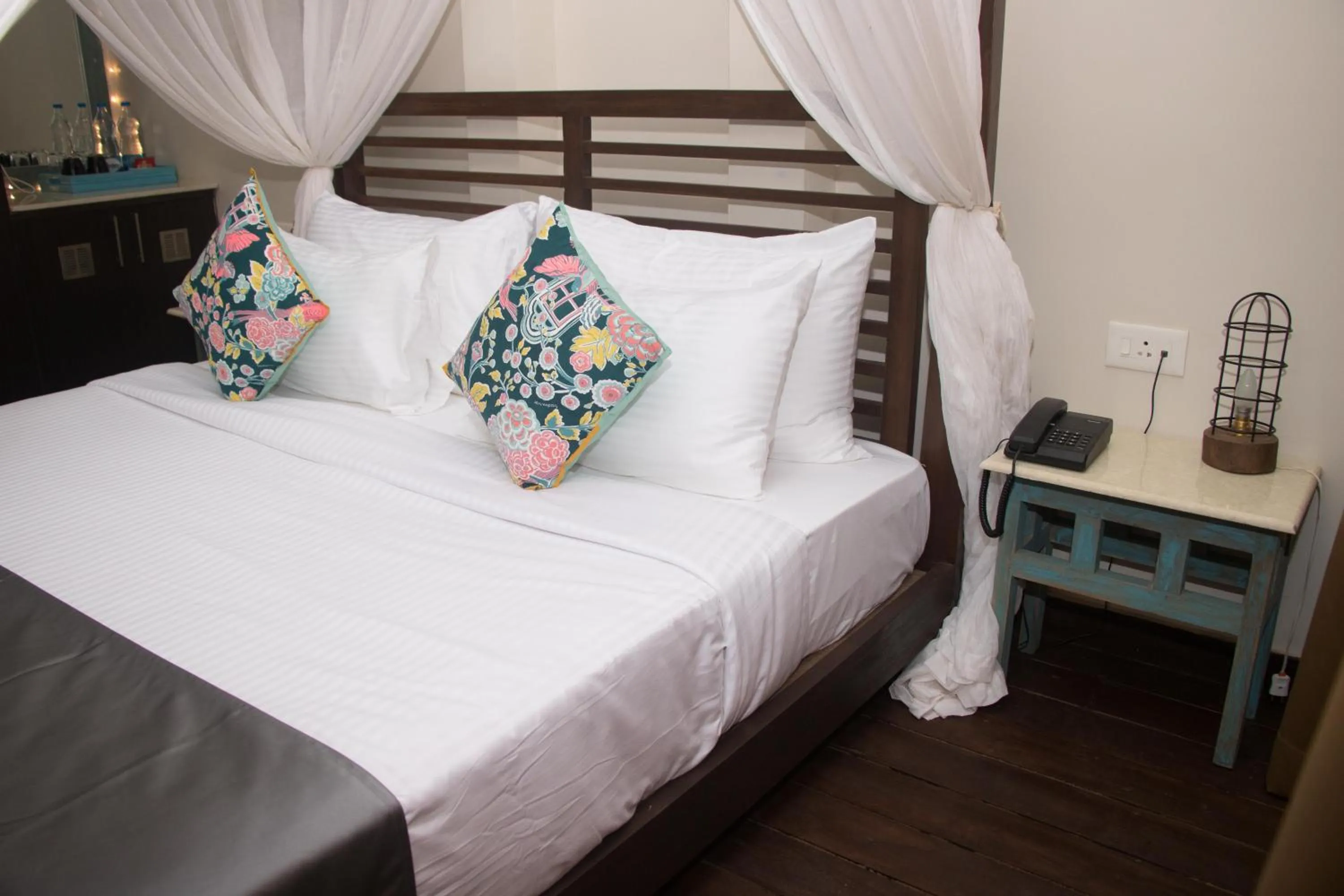 Bedroom, Bed in SinQ Beach Morjim