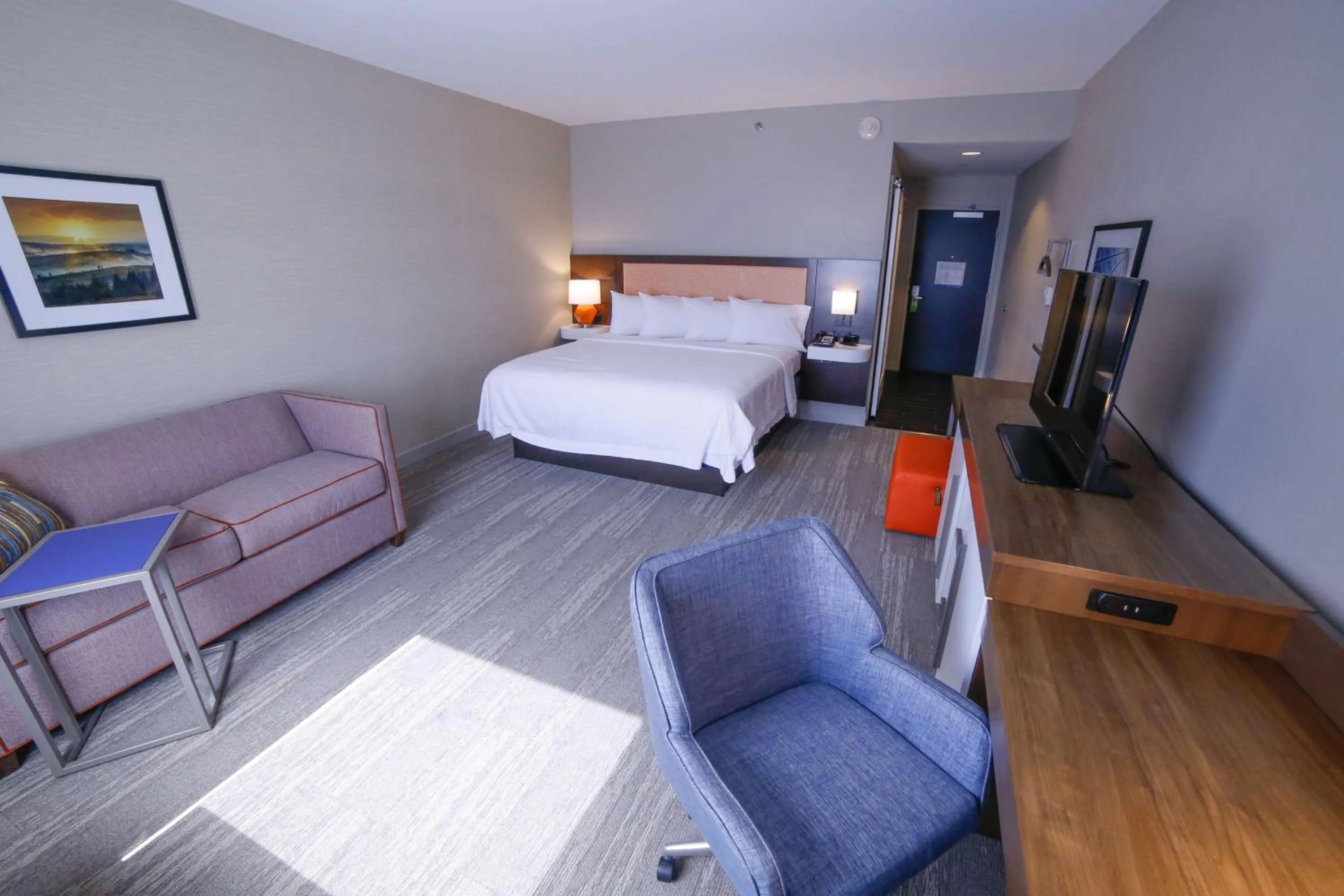 Bedroom, Bed in Hampton Inn & Suites Forest City
